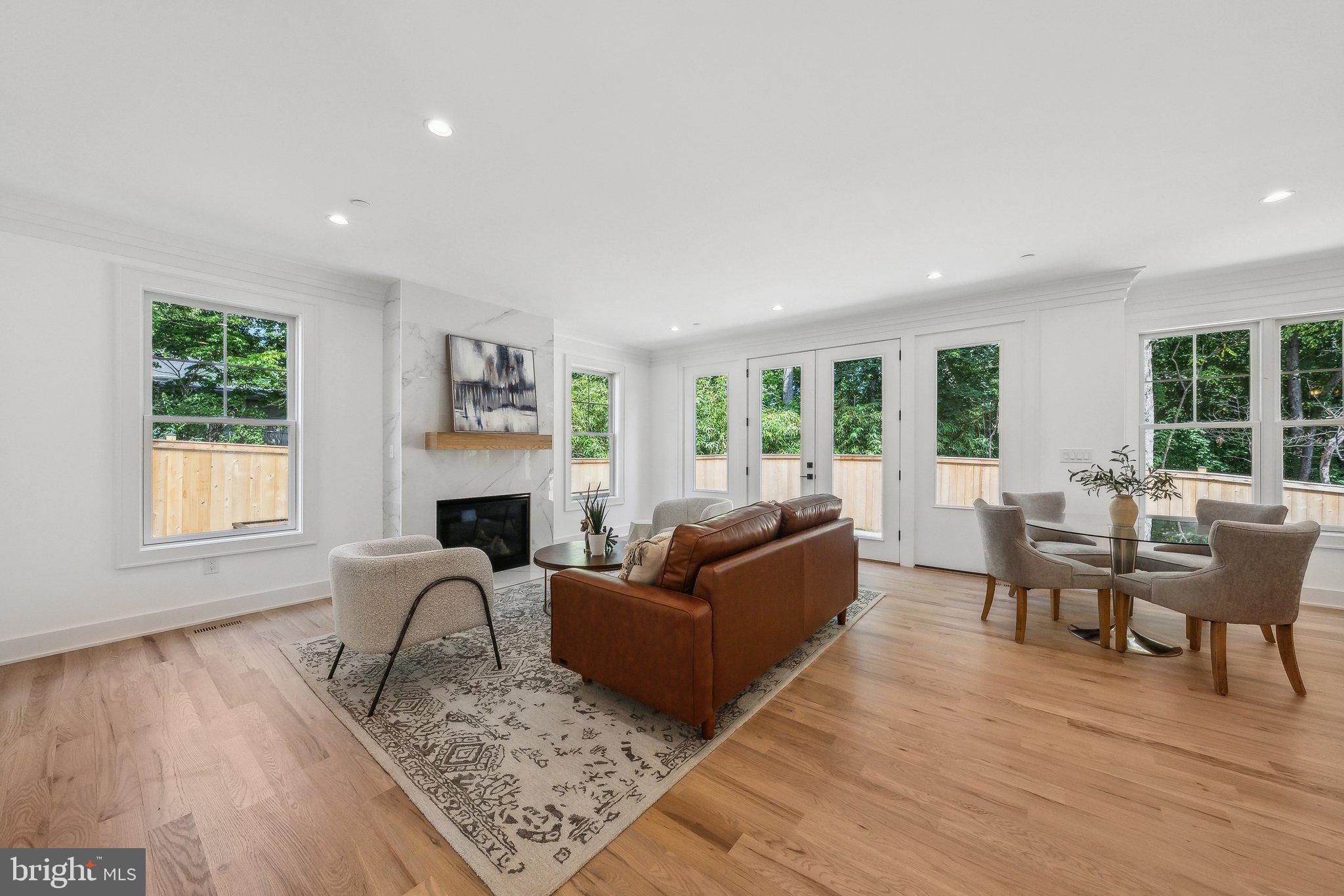 ROCK CREEK PALISADES - Residential