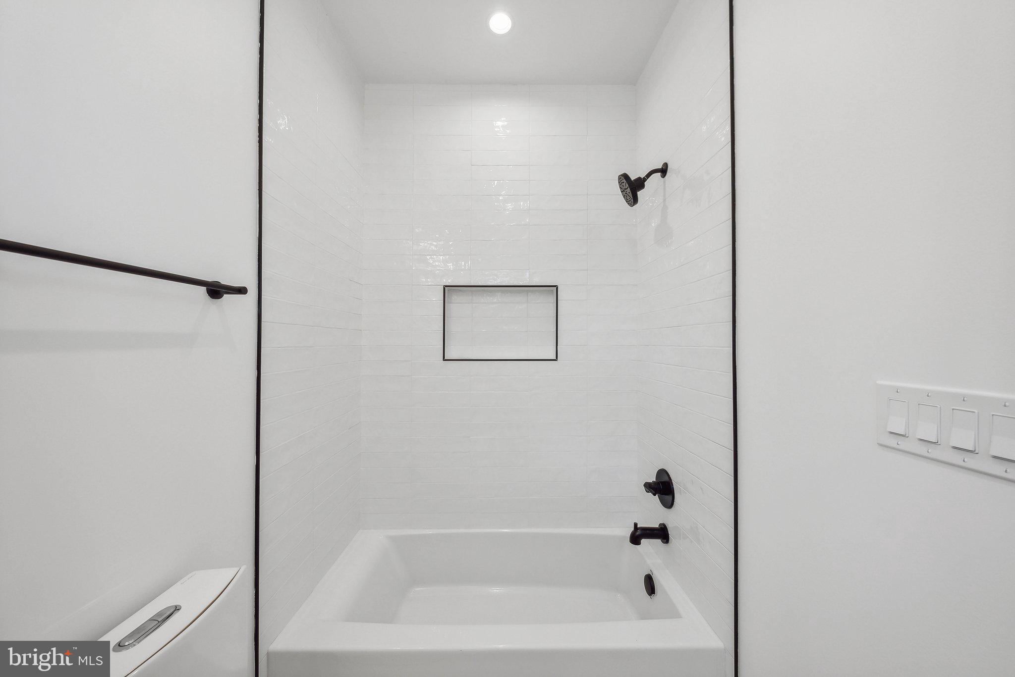 ROCK CREEK PALISADES - Residential