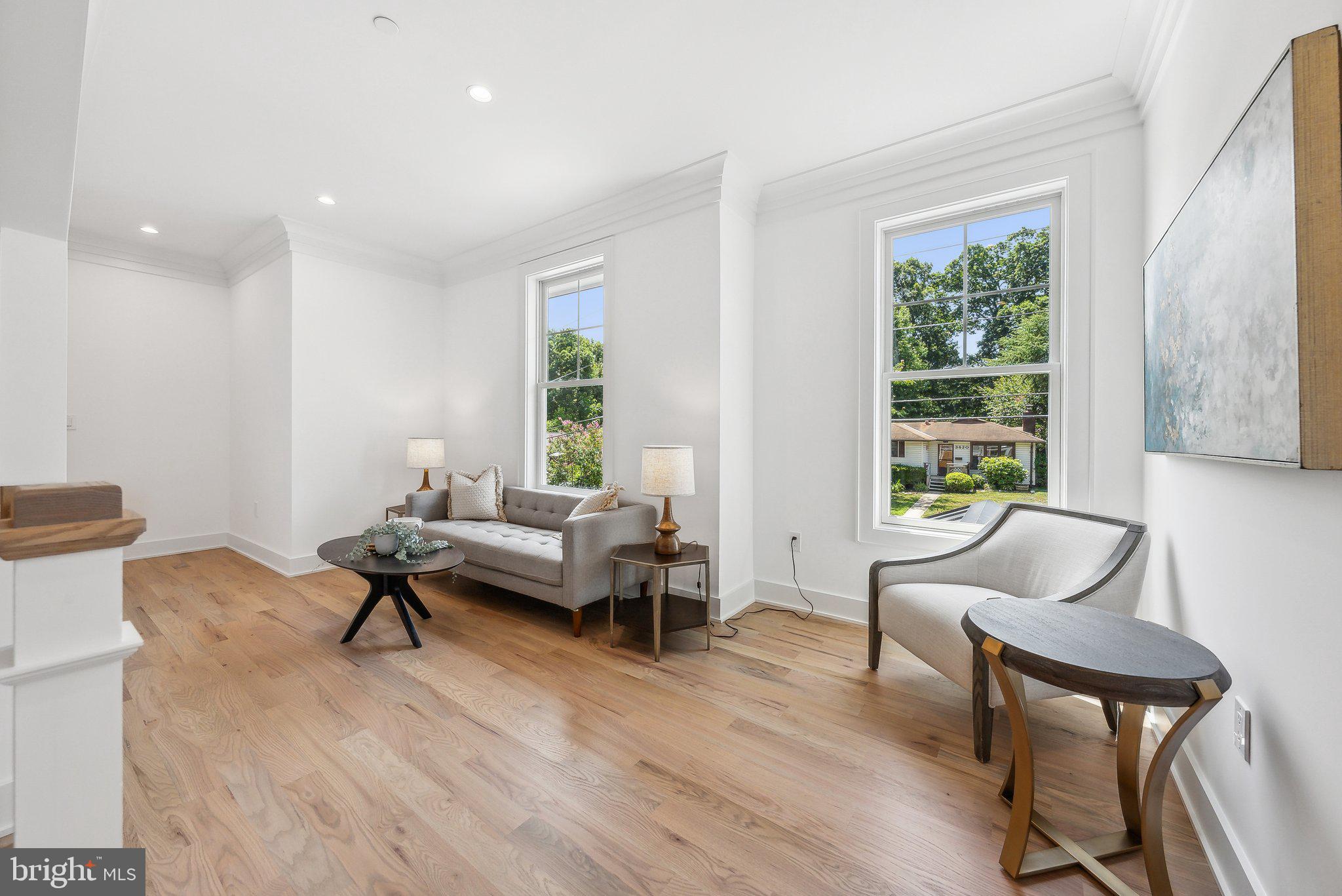 ROCK CREEK PALISADES - Residential