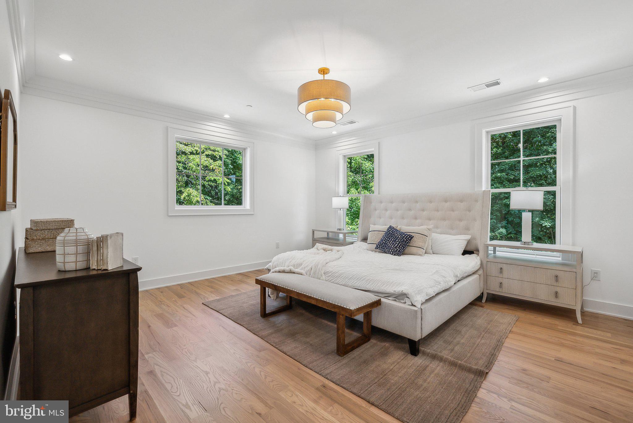 ROCK CREEK PALISADES - Residential