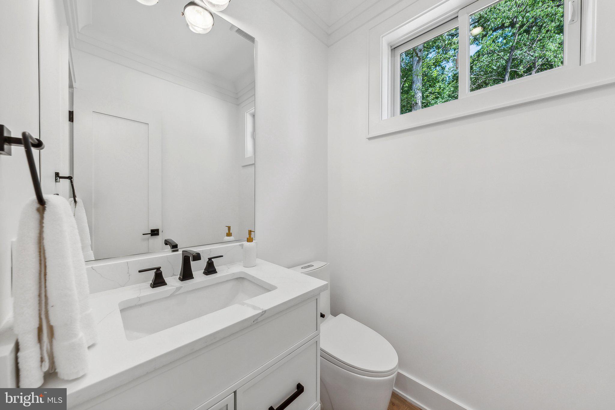 ROCK CREEK PALISADES - Residential