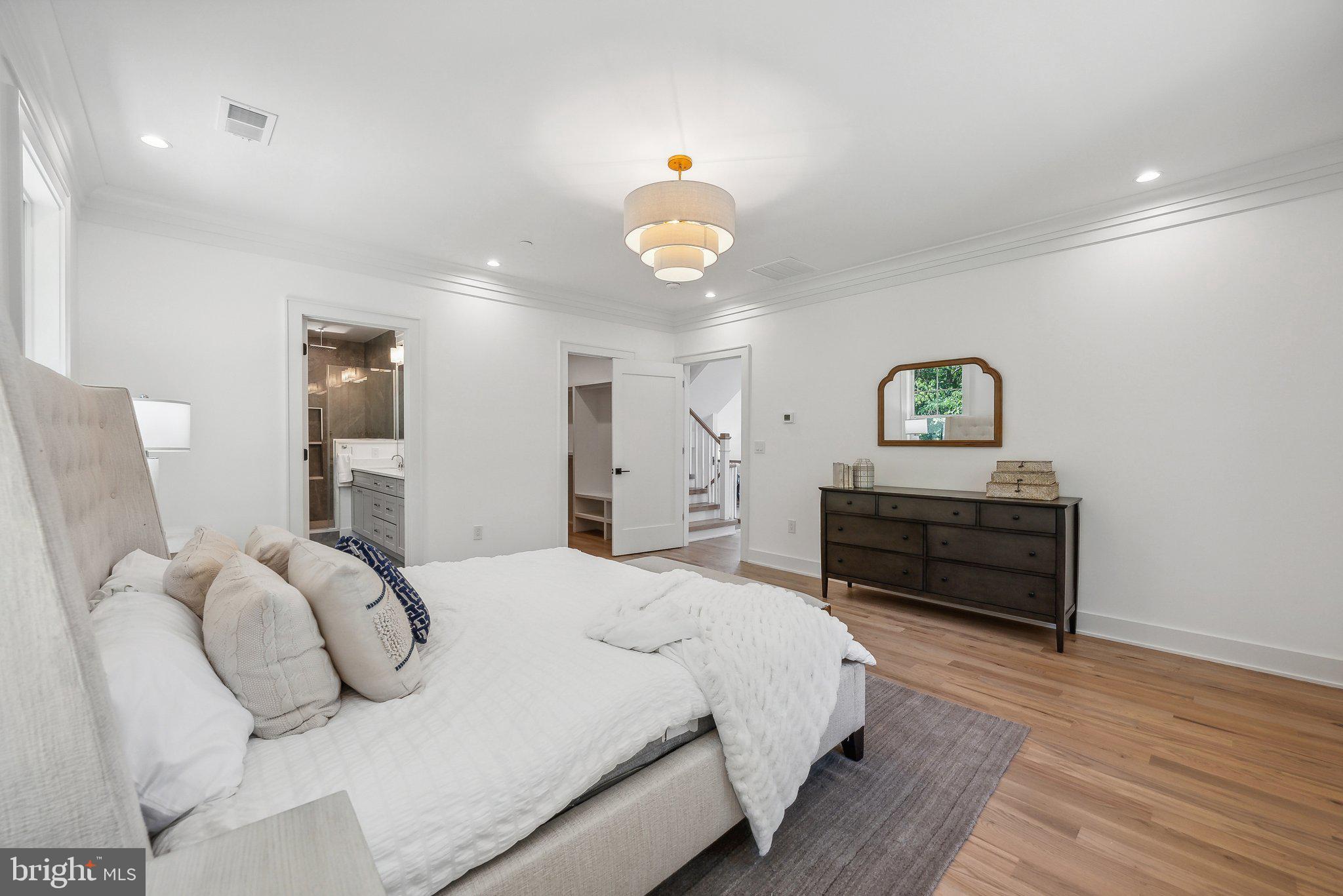 ROCK CREEK PALISADES - Residential