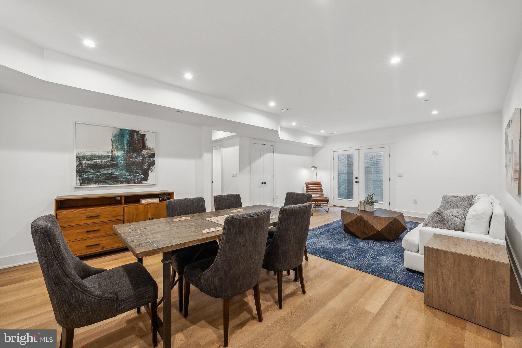 ROCK CREEK PALISADES - Residential