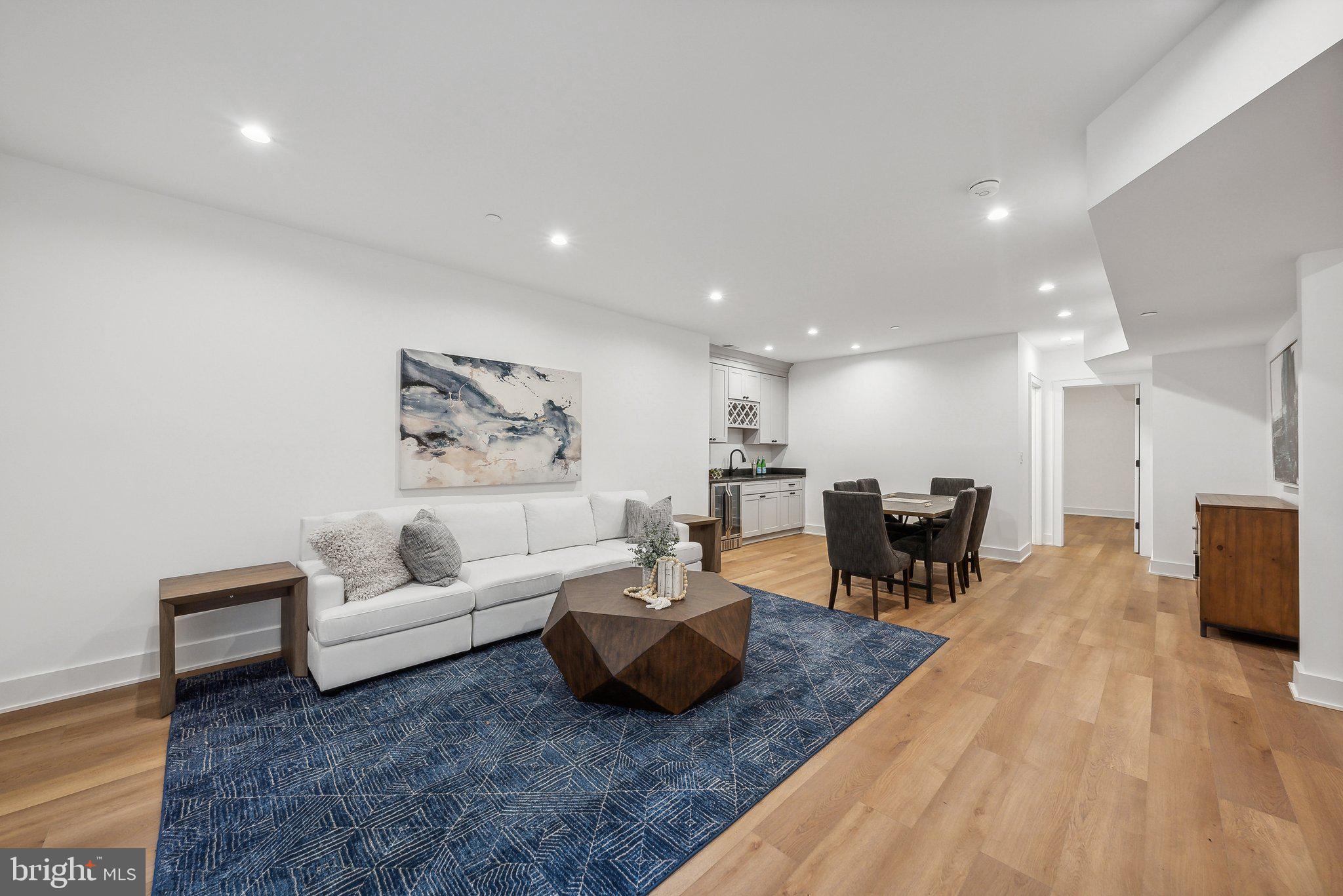 ROCK CREEK PALISADES - Residential