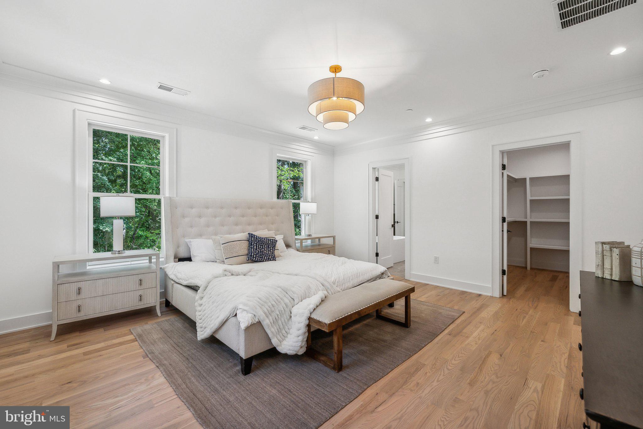 ROCK CREEK PALISADES - Residential