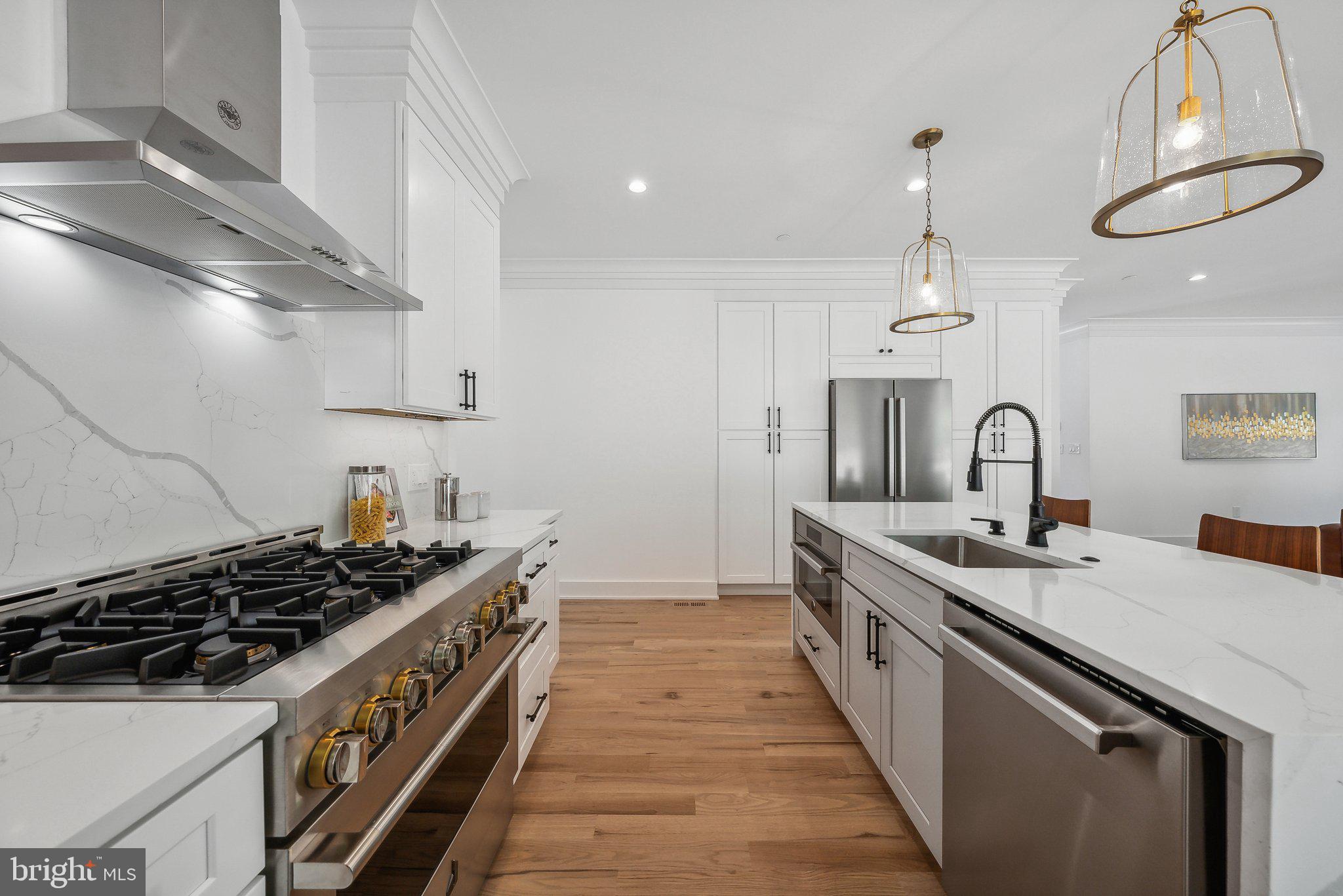 ROCK CREEK PALISADES - Residential