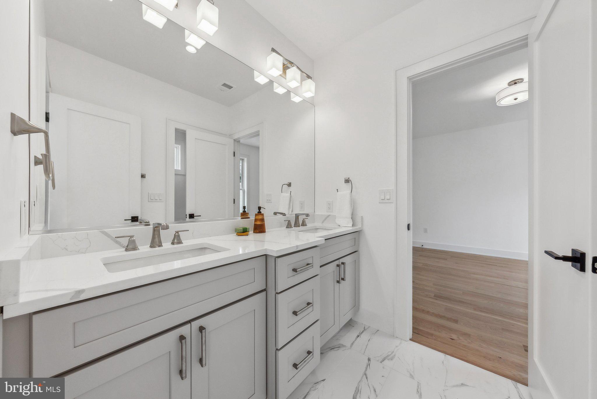 ROCK CREEK PALISADES - Residential