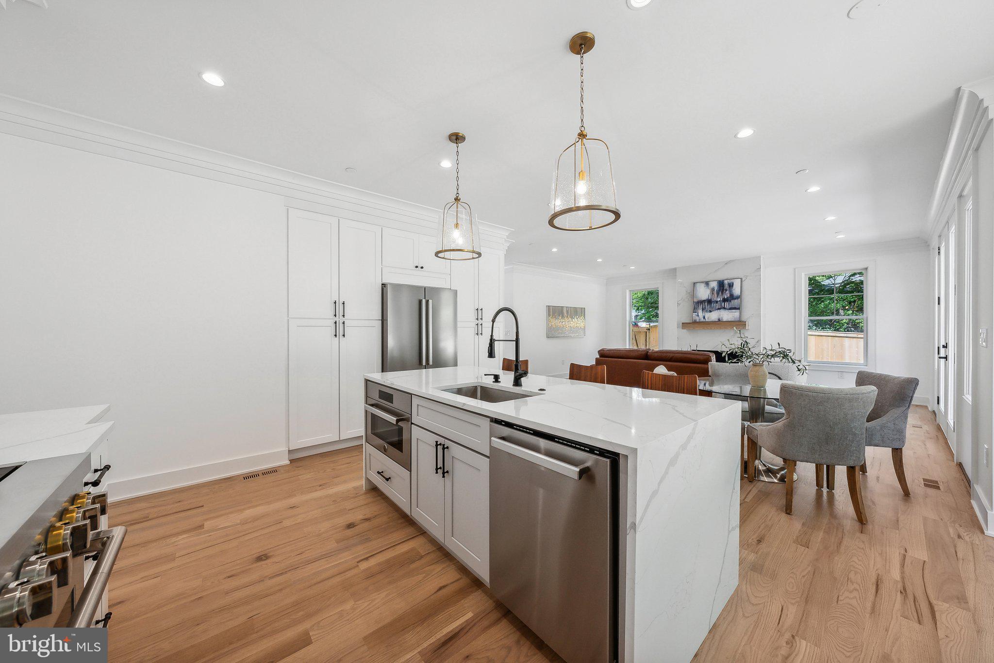 ROCK CREEK PALISADES - Residential