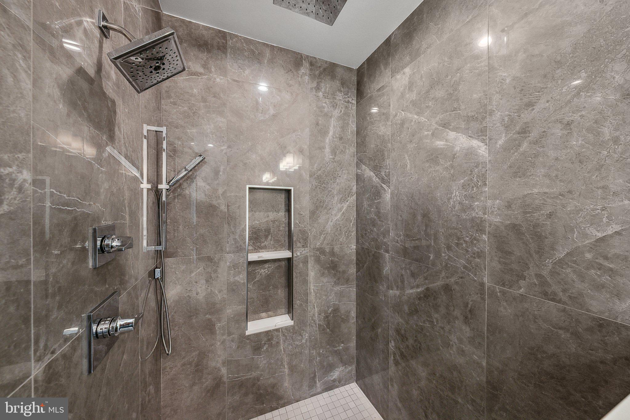 ROCK CREEK PALISADES - Residential