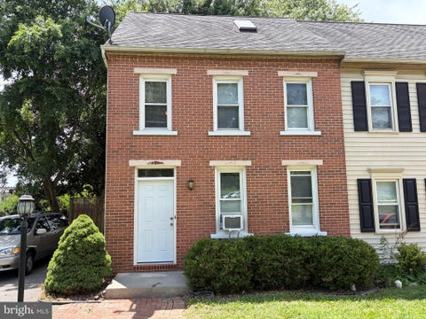 Townhouse For Sale - 426 Judie Lane<br/> LANCASTER, PA 17603