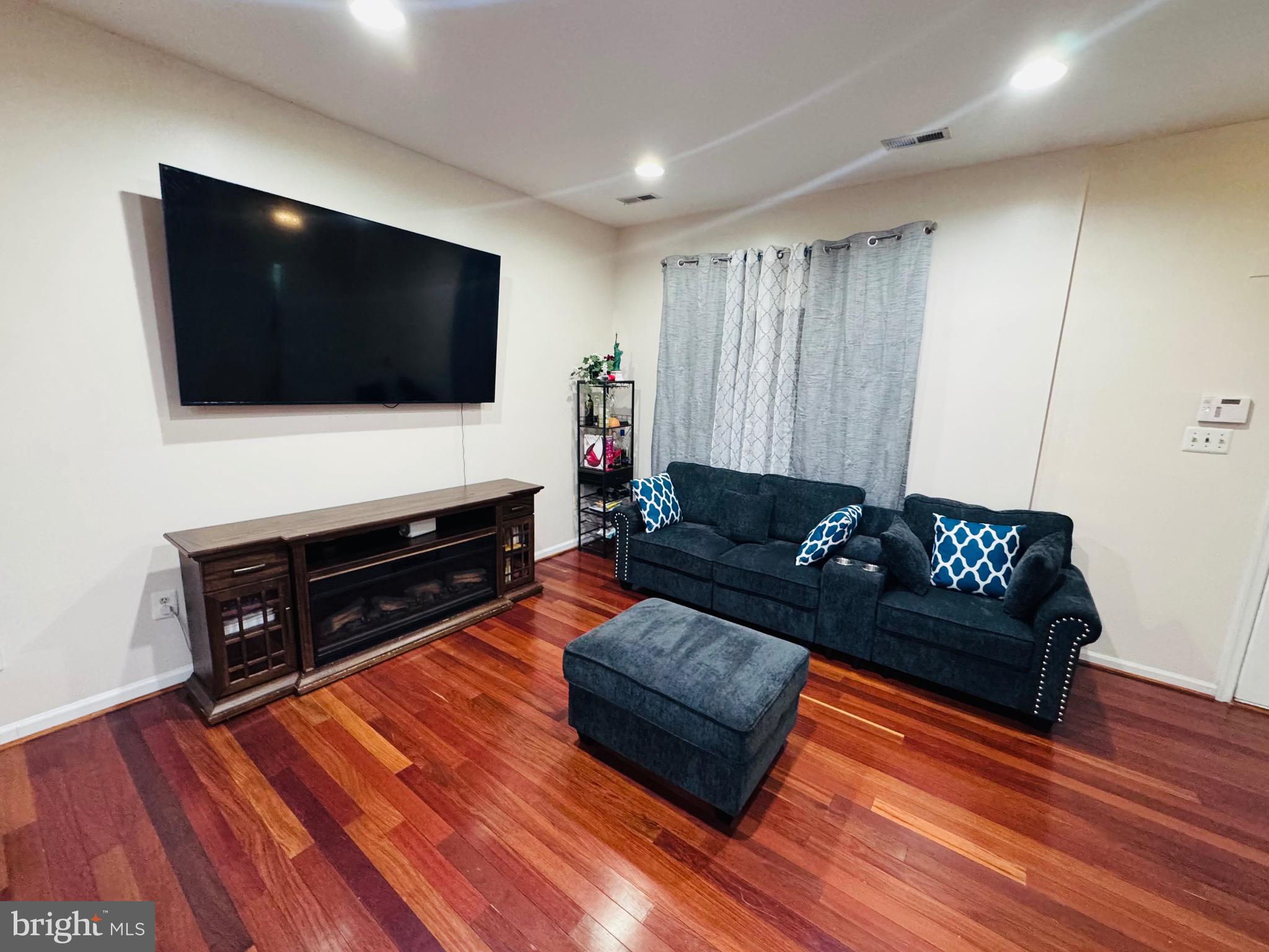 BOWIE/MITCHELLVILLE - Residential