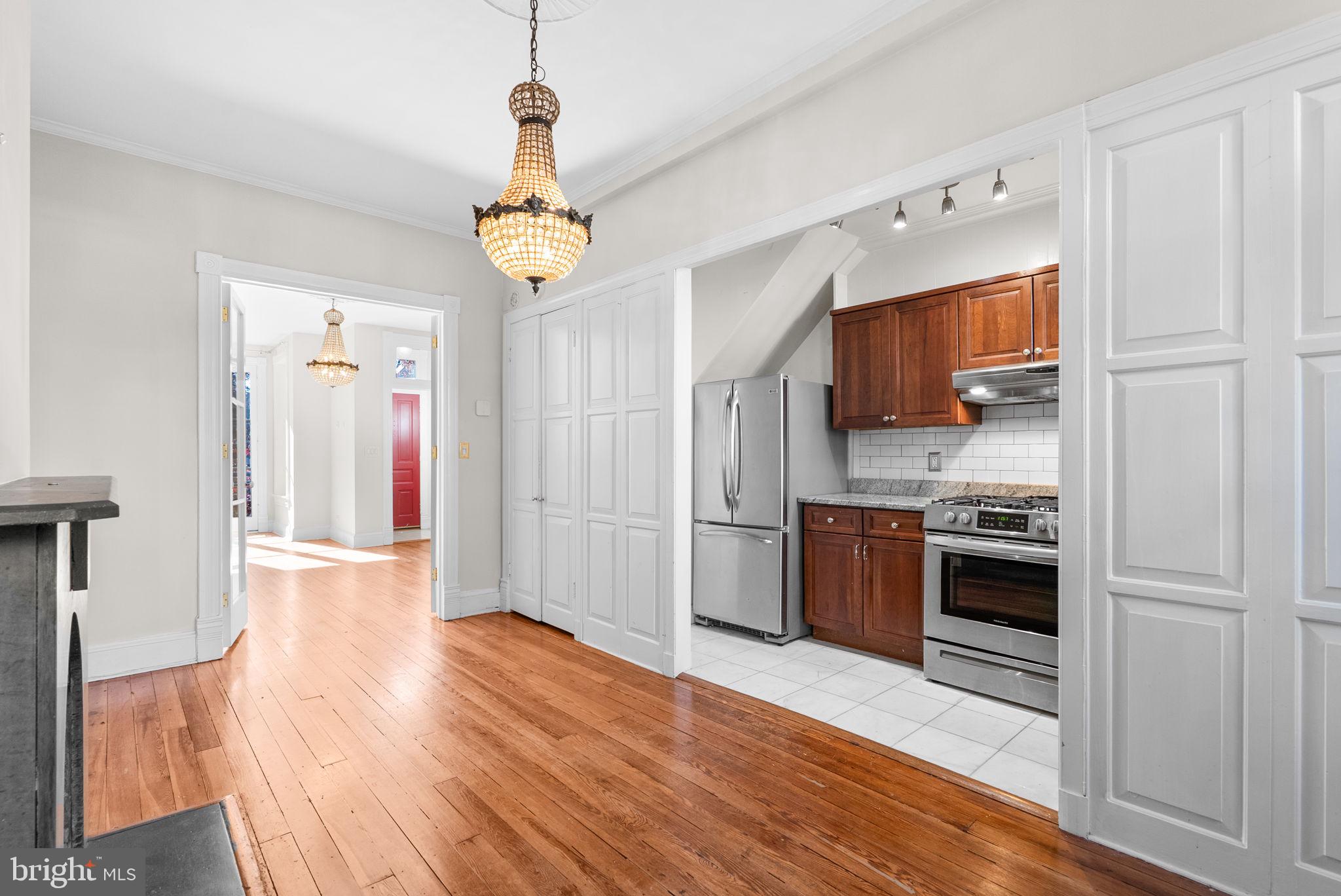CAPITOL HILL - Residential