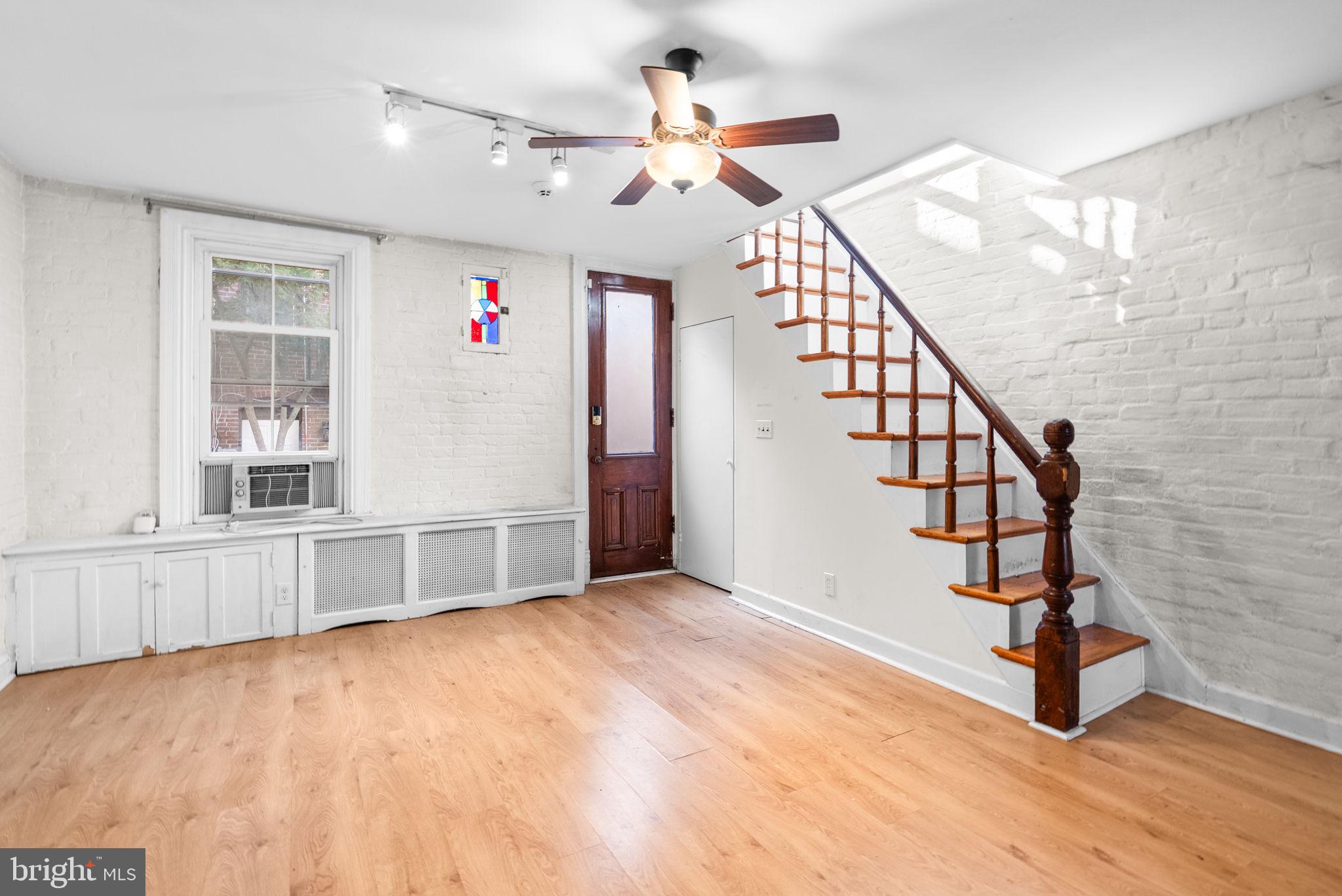 CAPITOL HILL - Residential