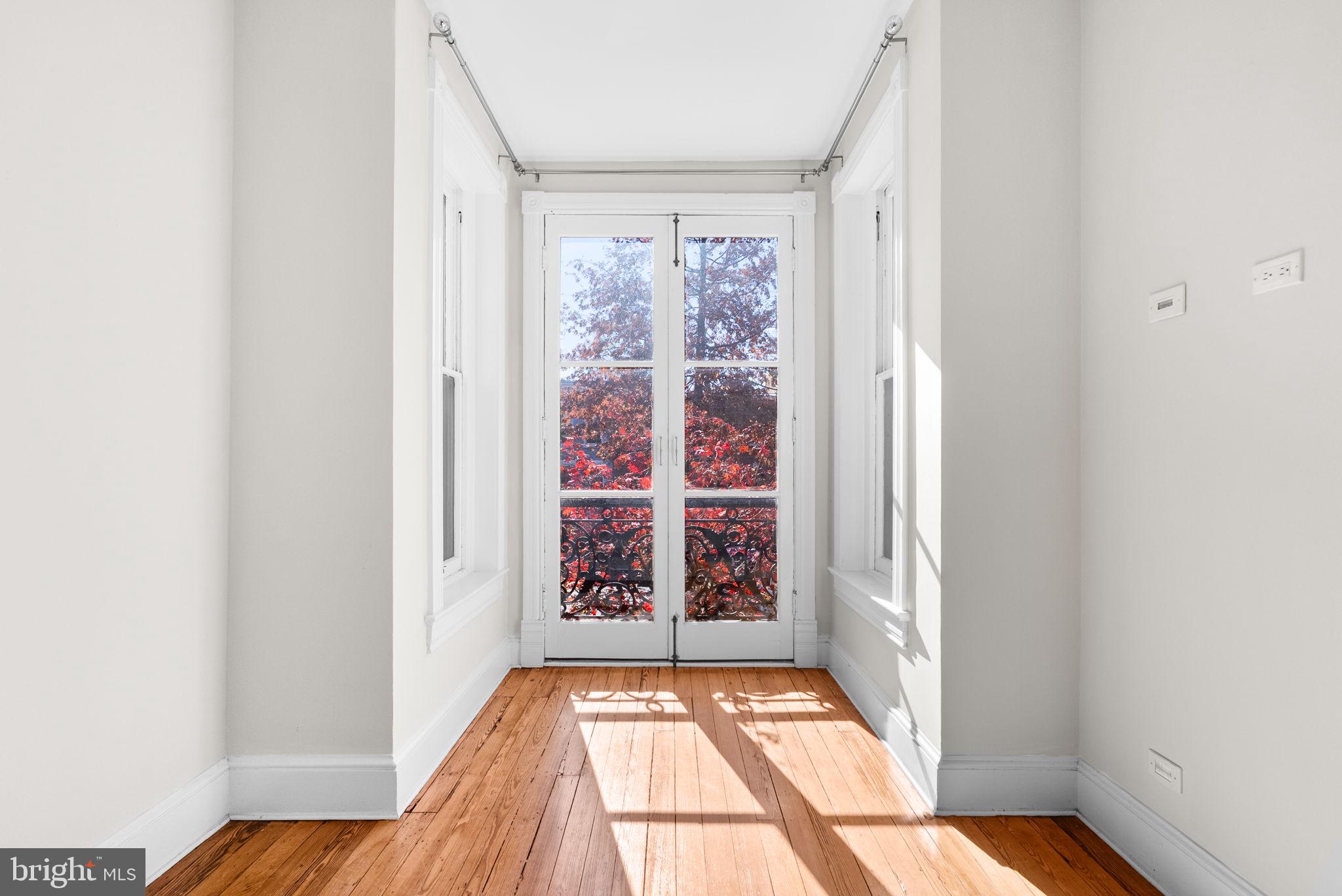CAPITOL HILL - Residential