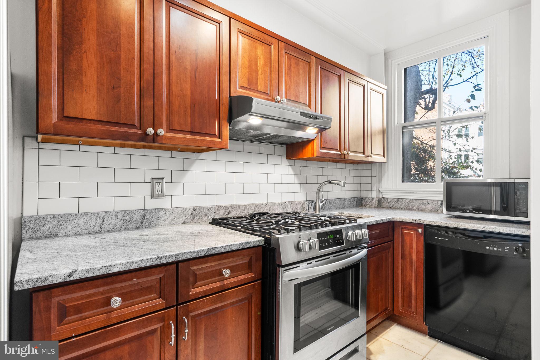CAPITOL HILL - Residential