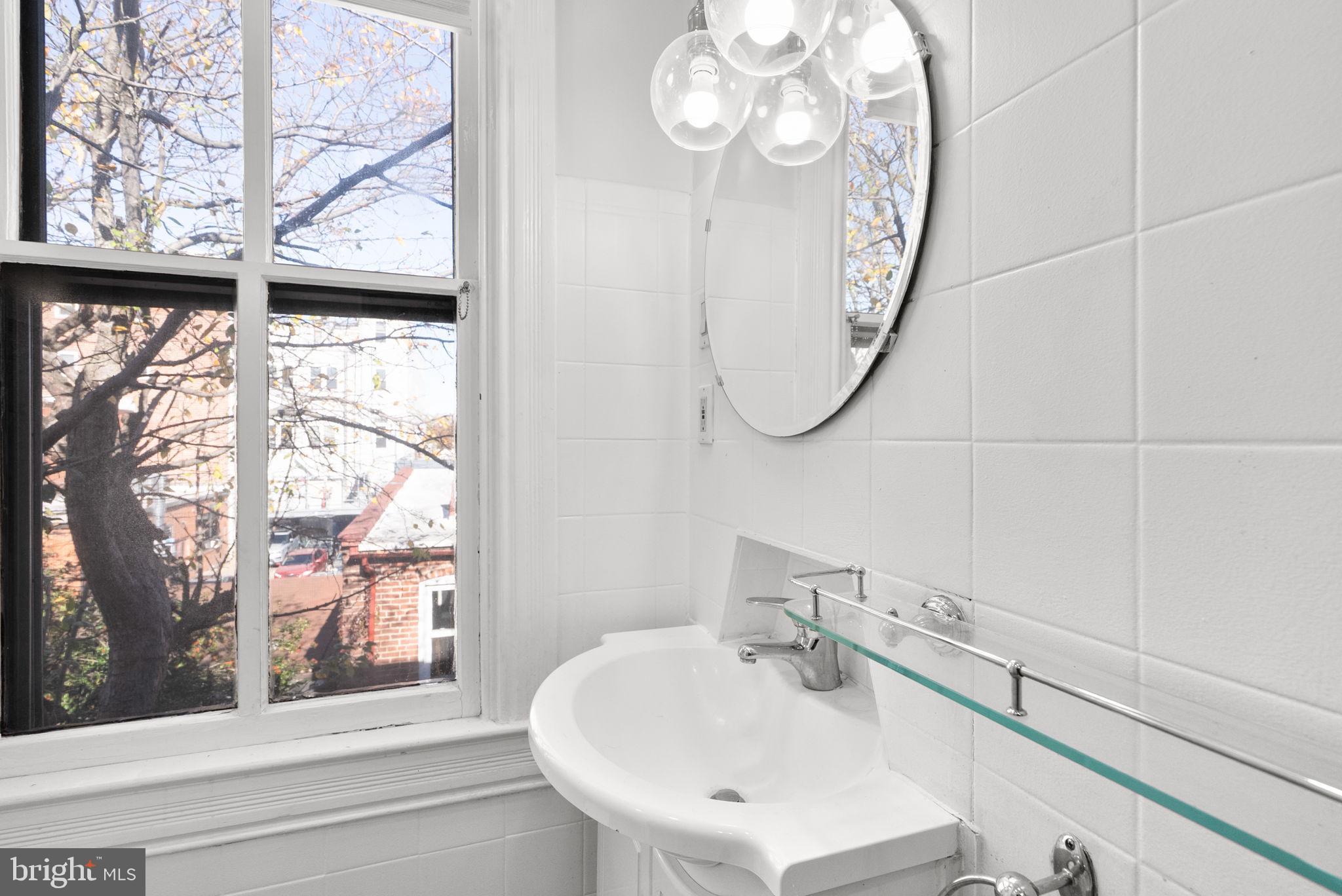 CAPITOL HILL - Residential