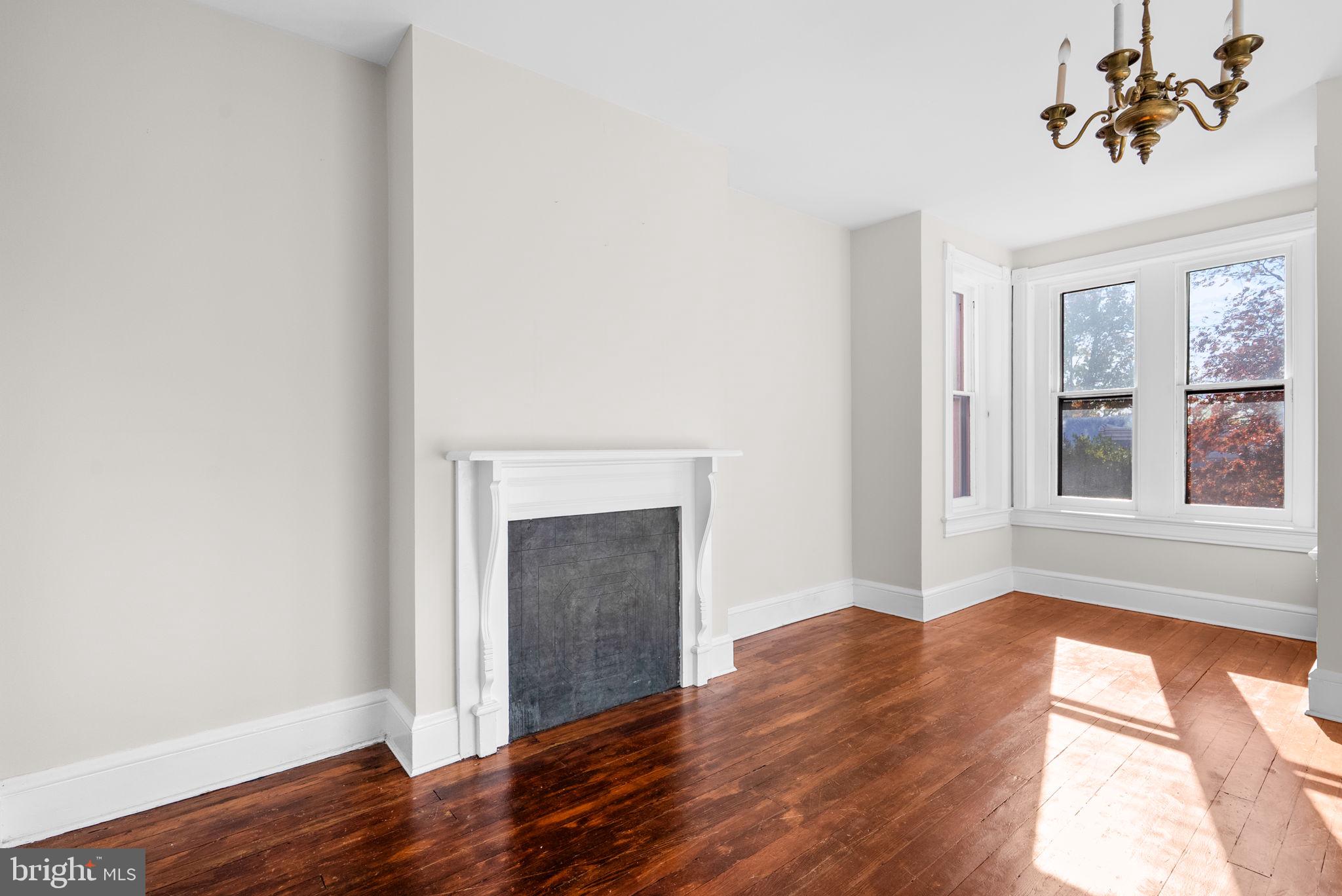 CAPITOL HILL - Residential