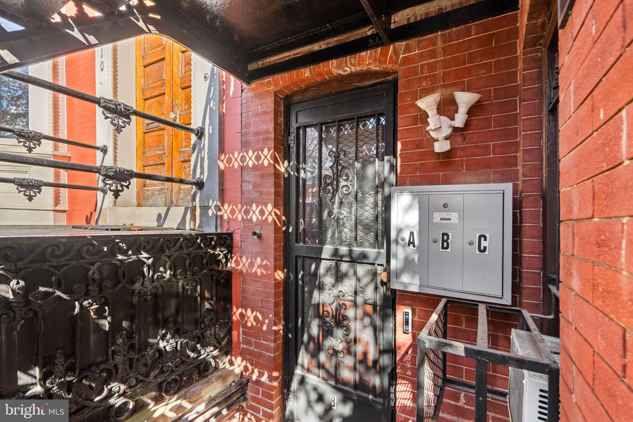 CAPITOL HILL - Residential
