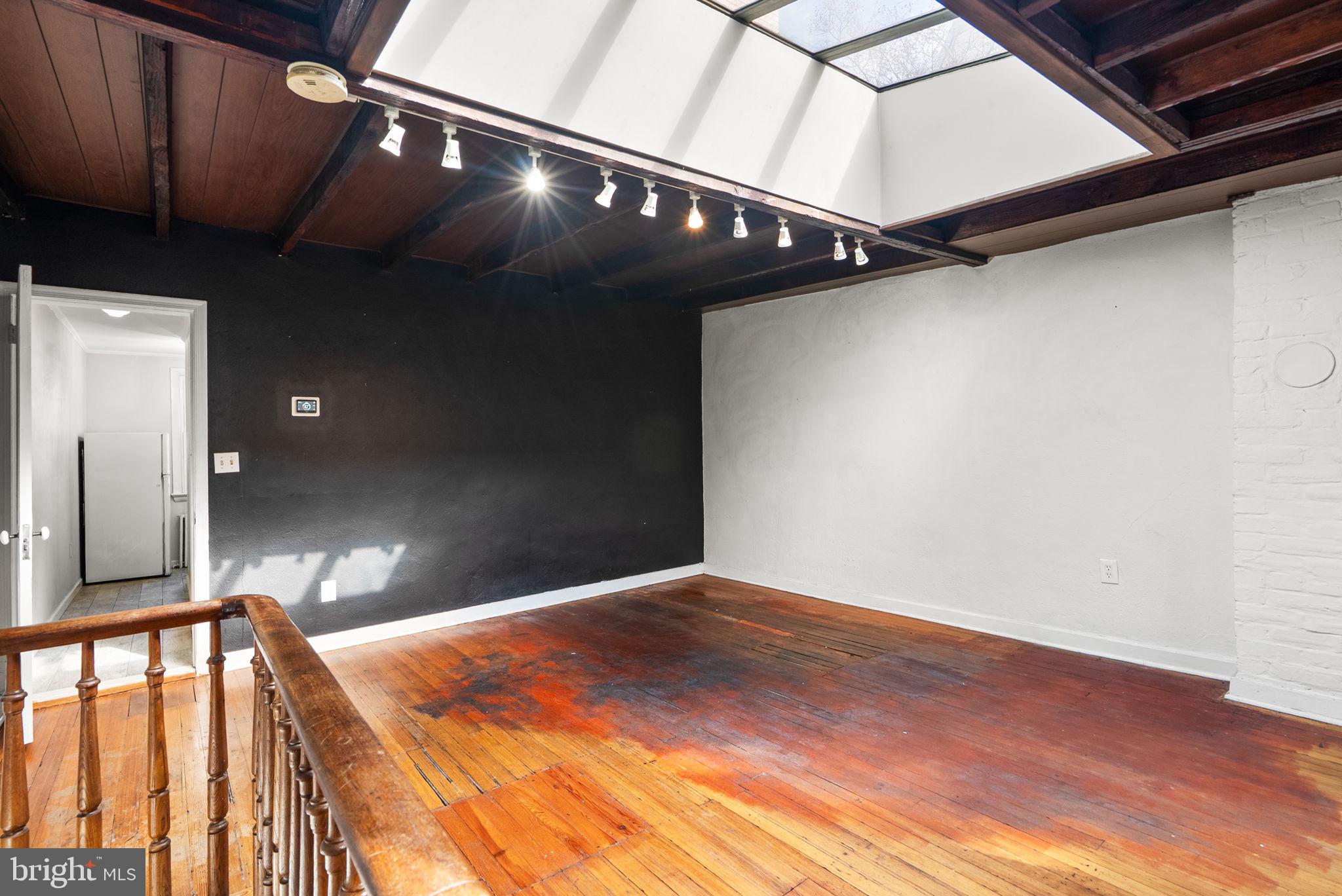 CAPITOL HILL - Residential