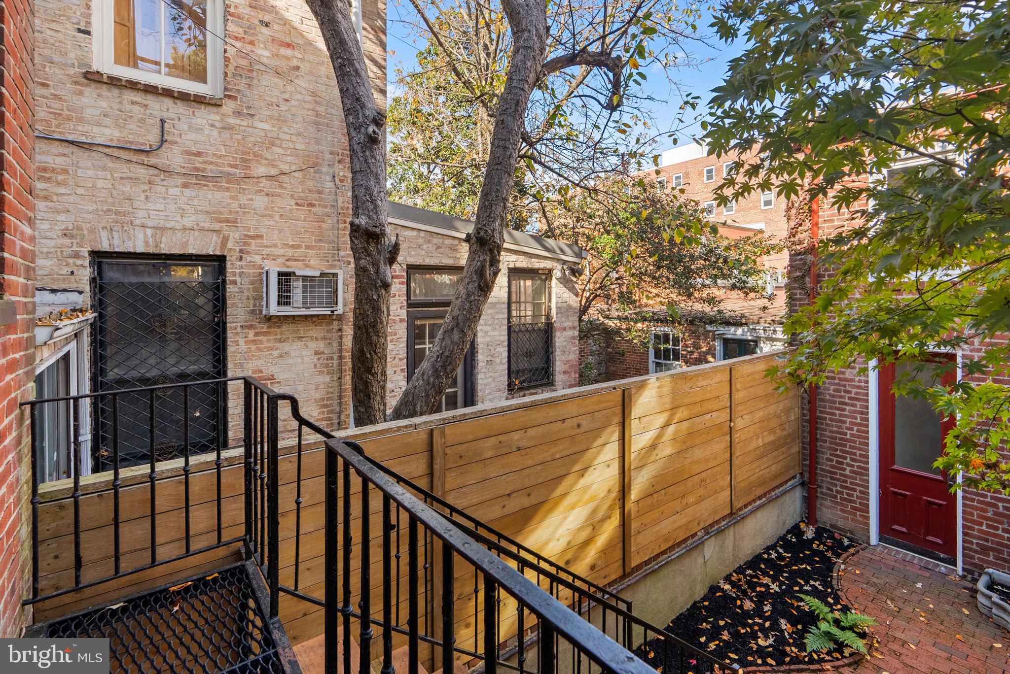 CAPITOL HILL - Residential