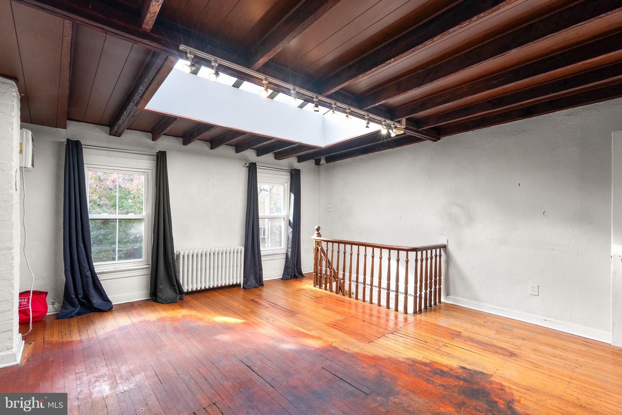 CAPITOL HILL - Residential