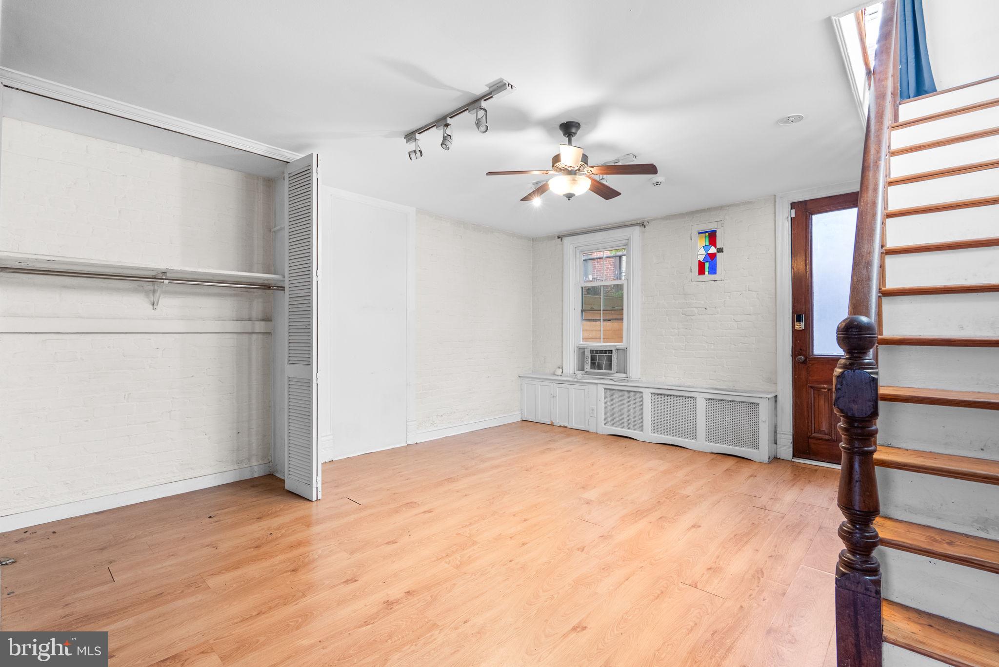 CAPITOL HILL - Residential