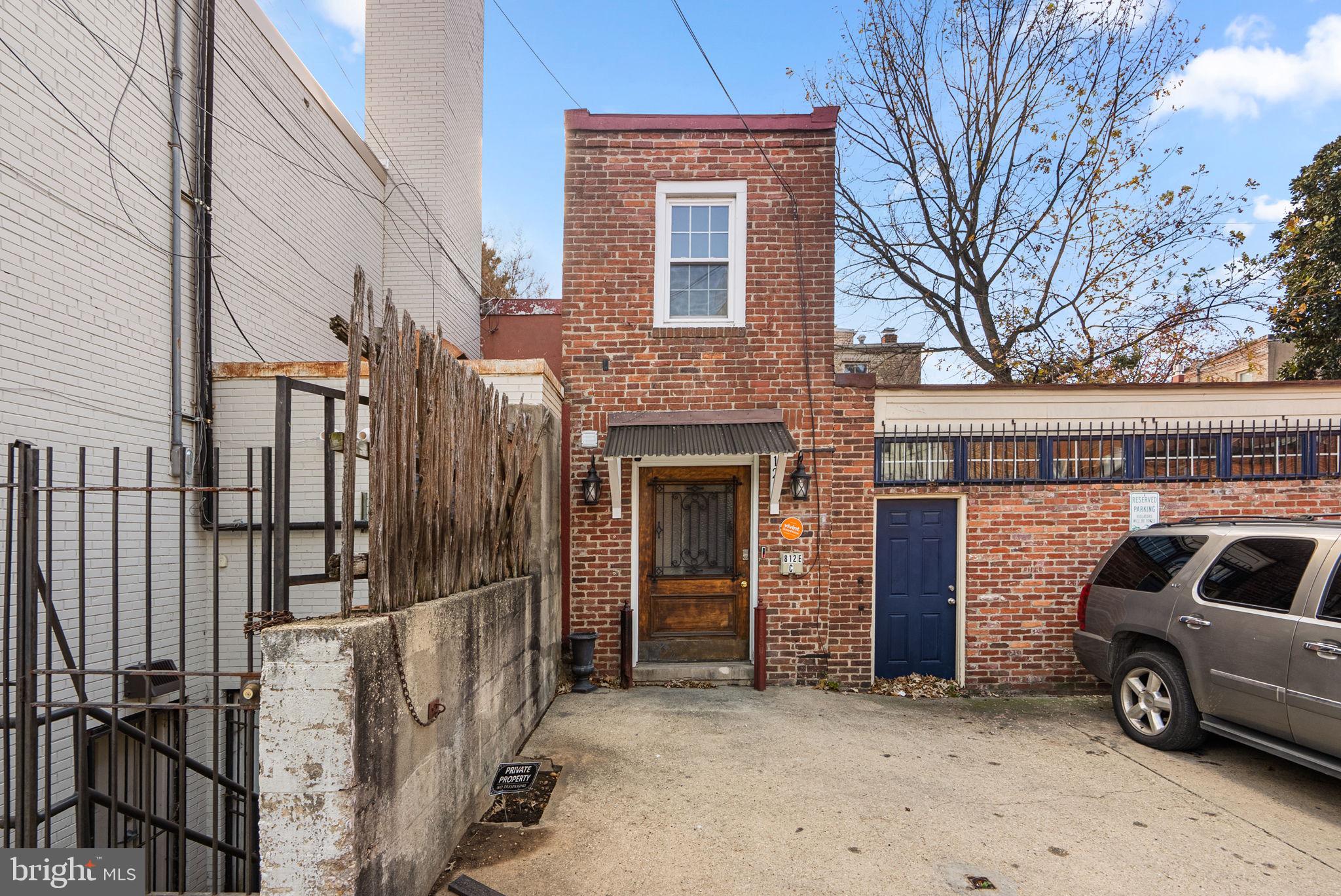 CAPITOL HILL - Residential