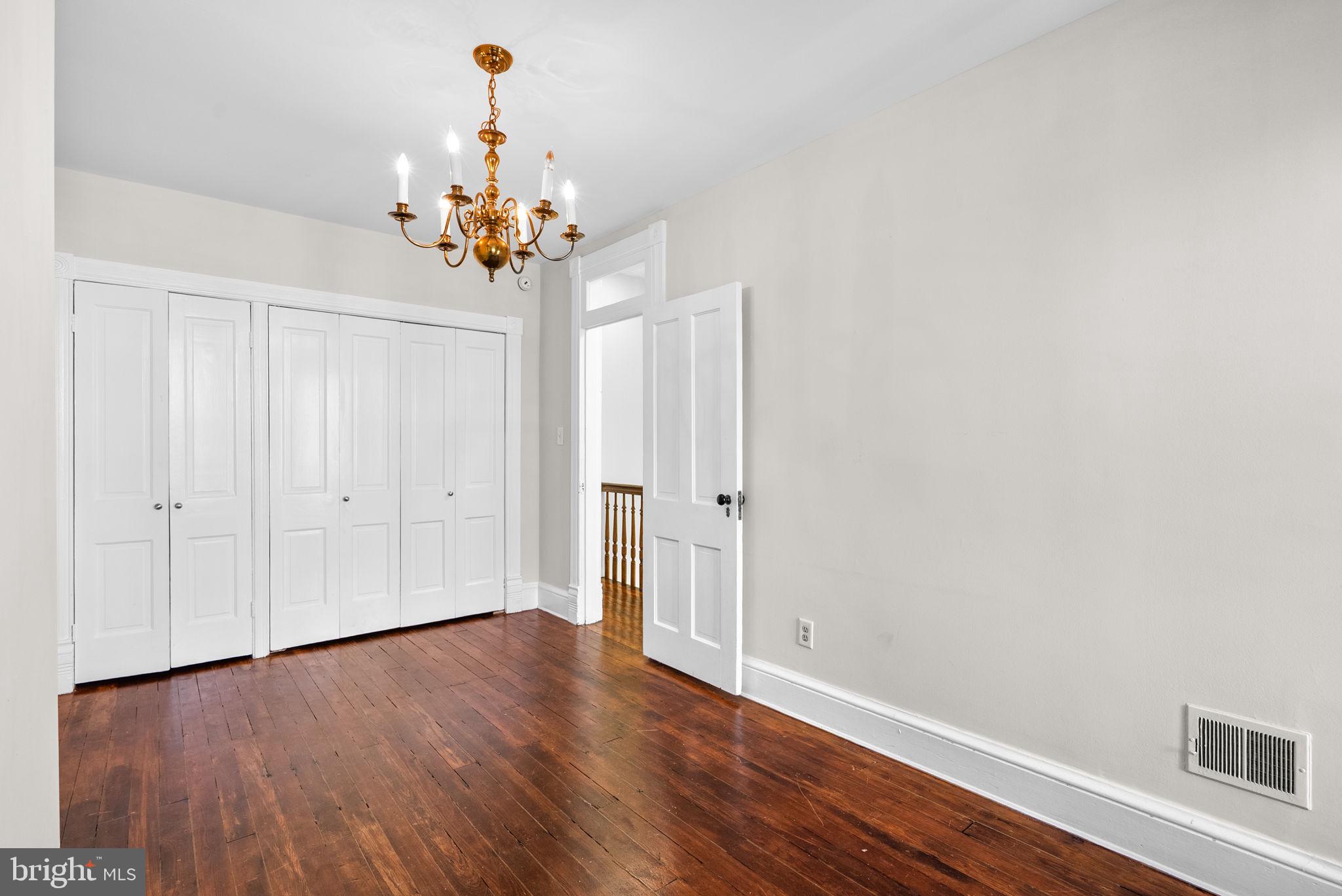 CAPITOL HILL - Residential