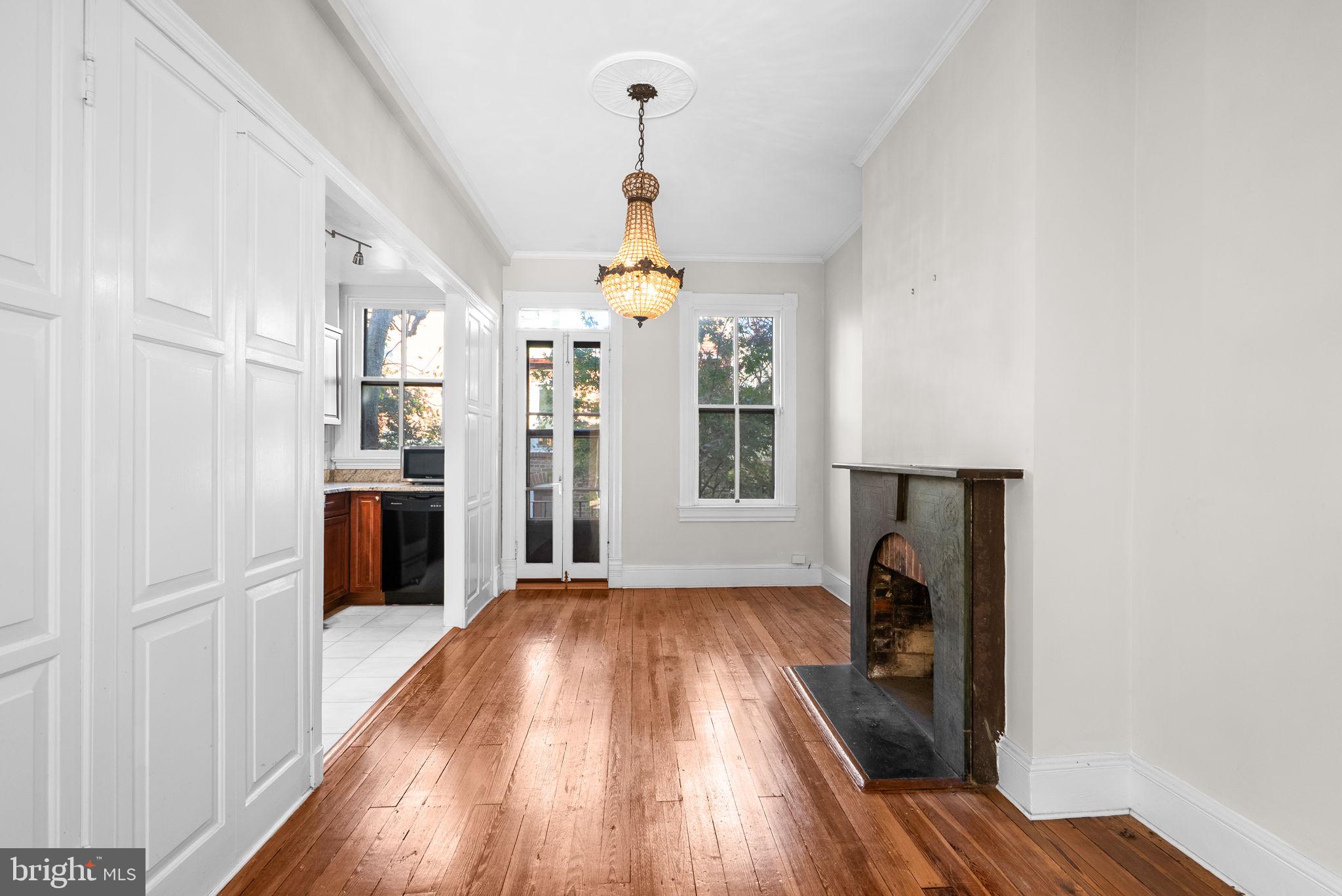 CAPITOL HILL - Residential