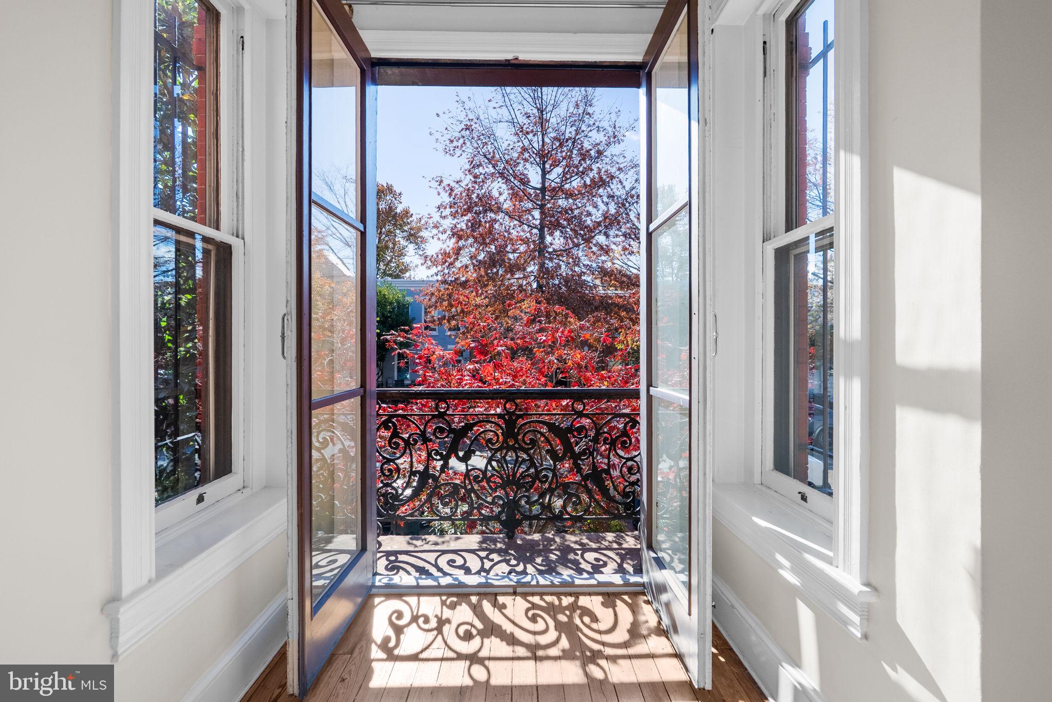 CAPITOL HILL - Residential