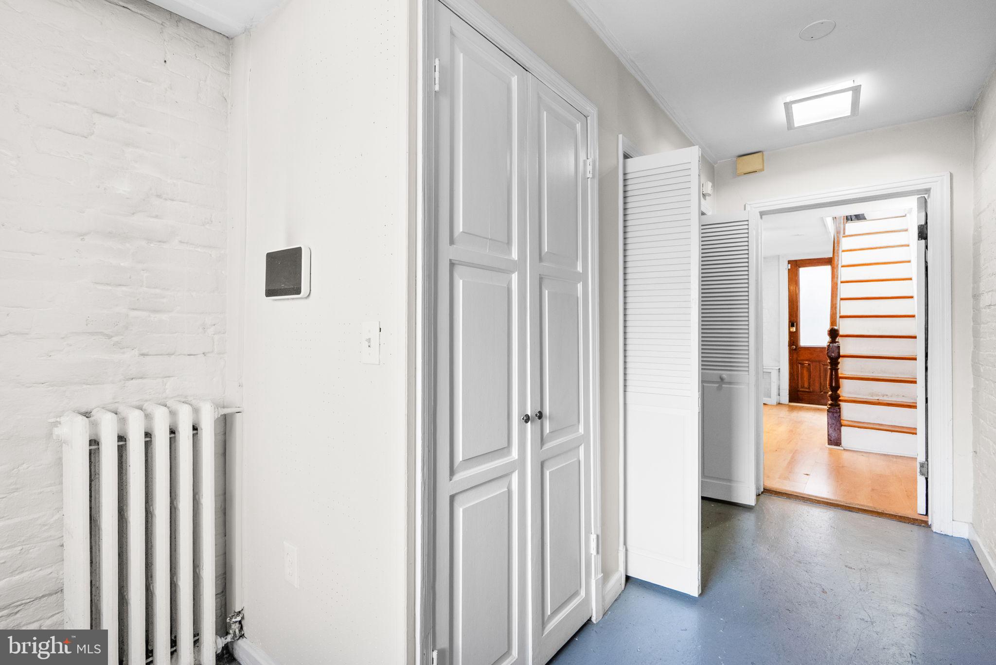 CAPITOL HILL - Residential