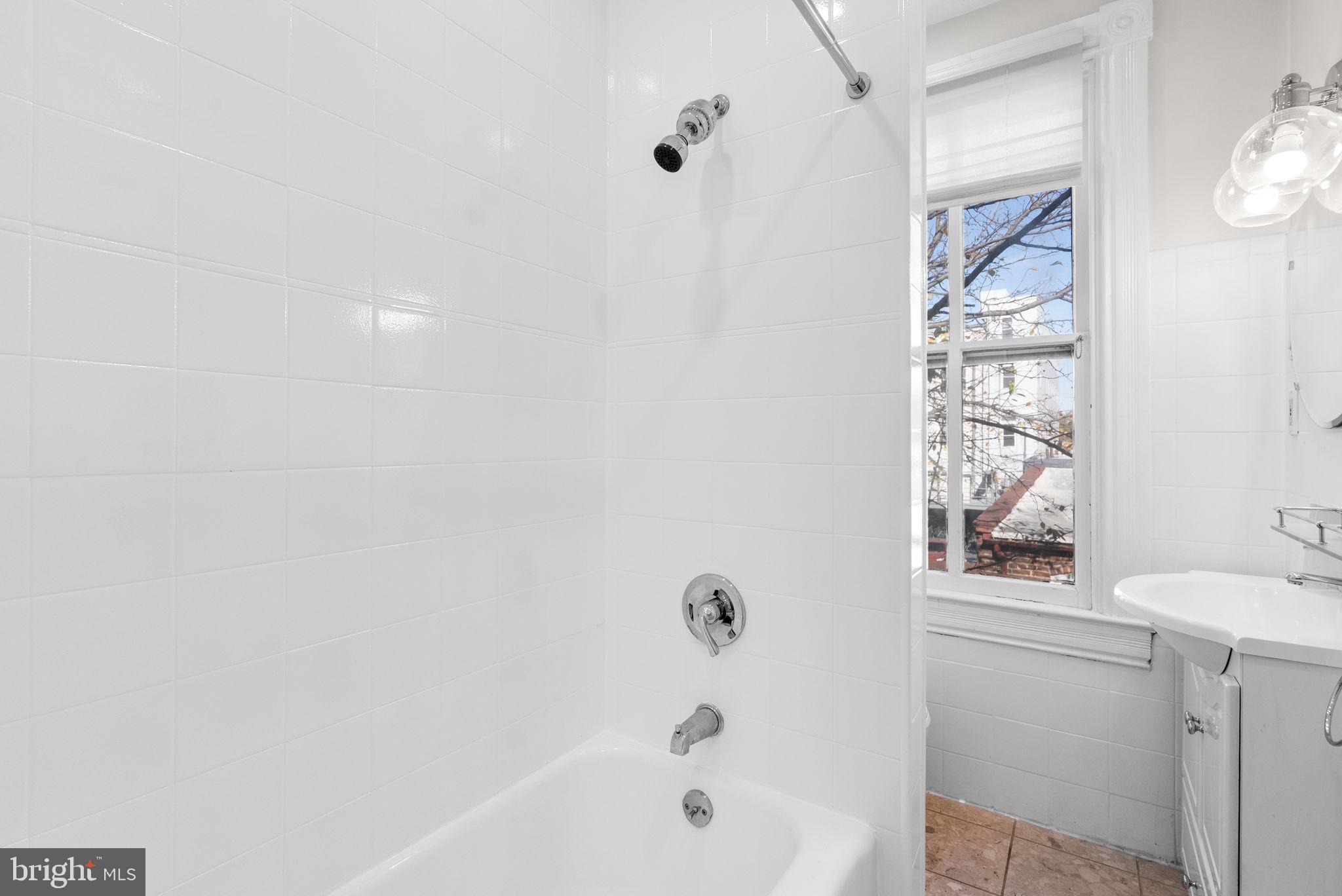 CAPITOL HILL - Residential