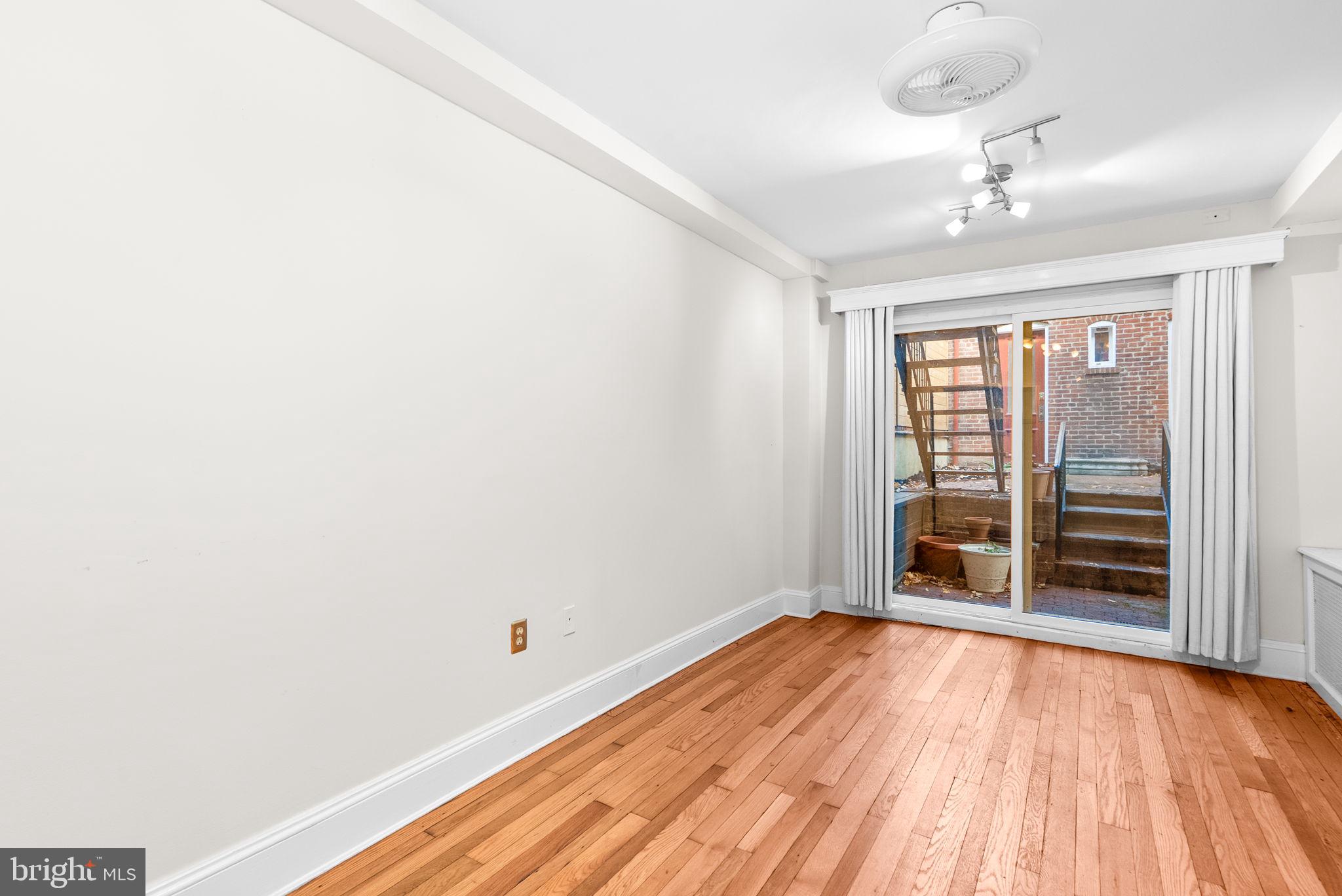 CAPITOL HILL - Residential
