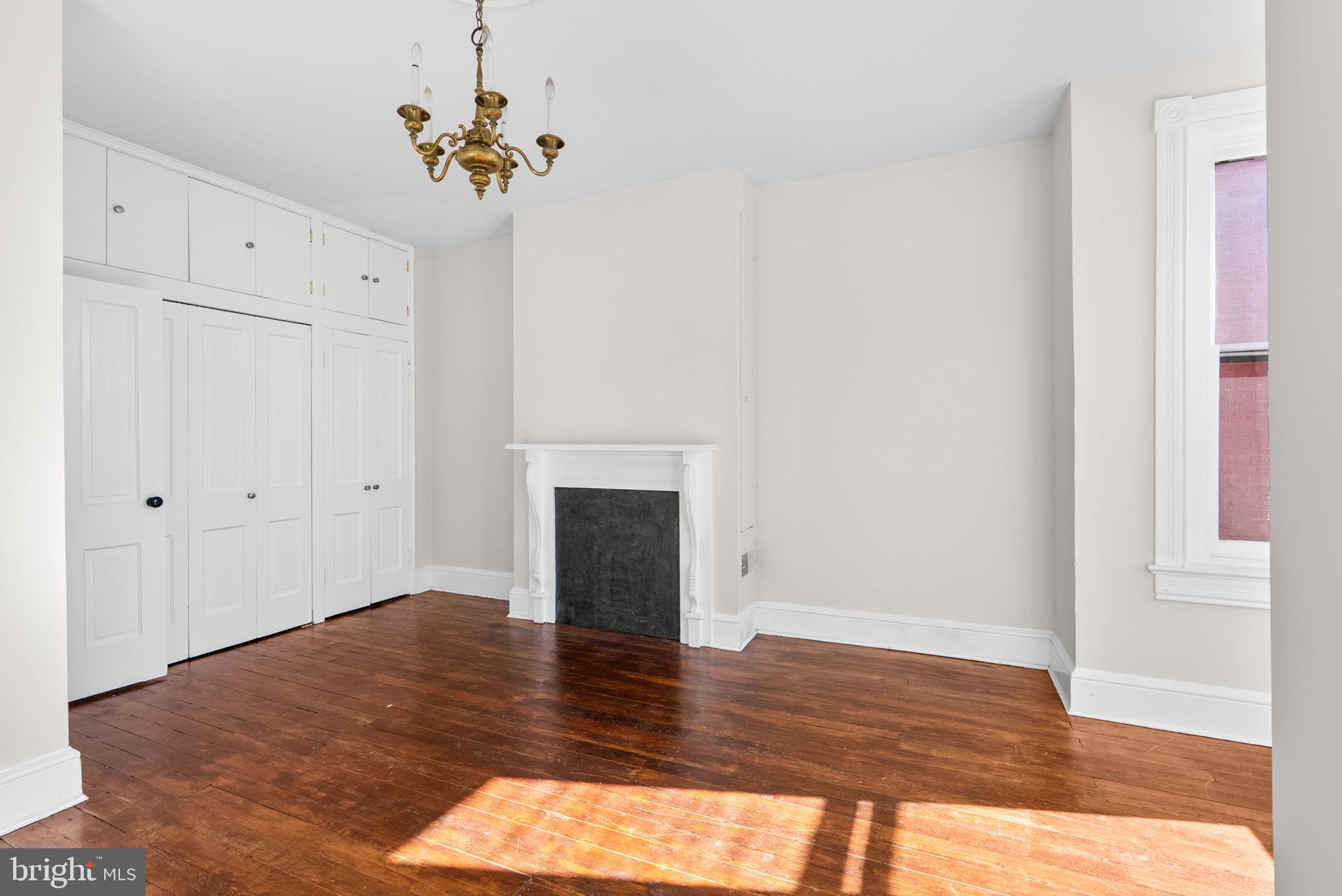 CAPITOL HILL - Residential