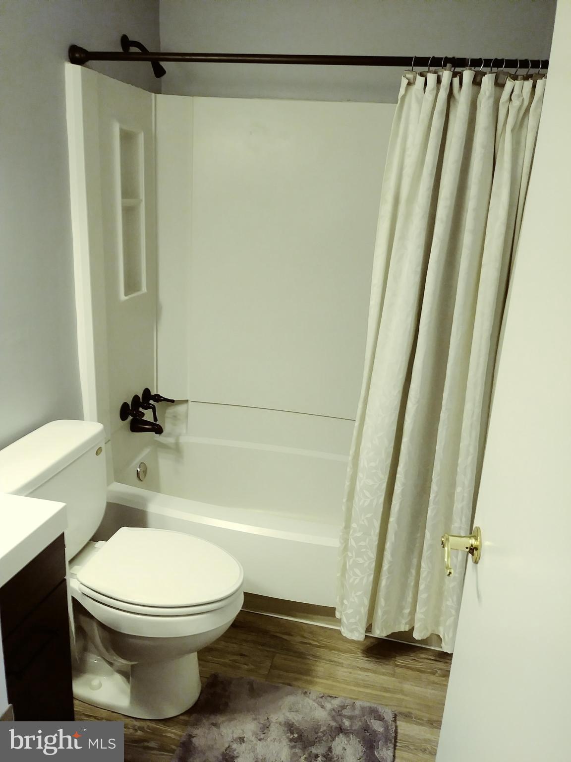 CARROLL ISLAND - Residential Lease