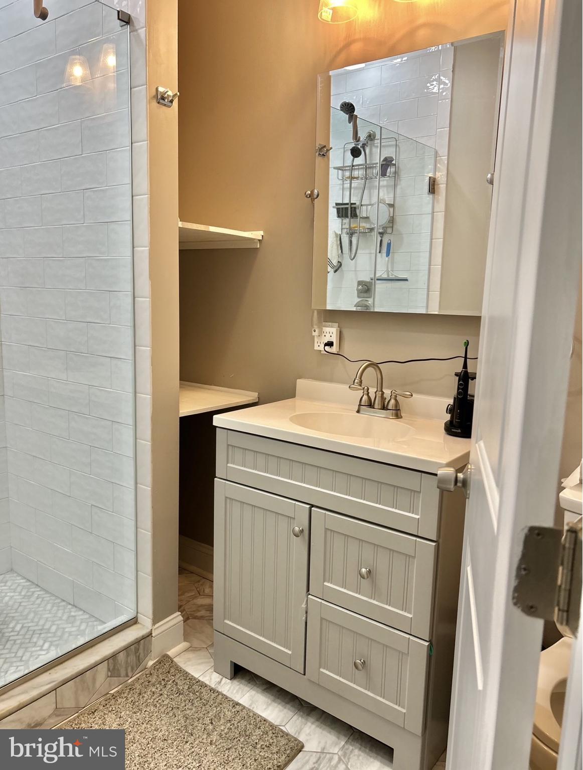 PORT RICHMOND - Residential