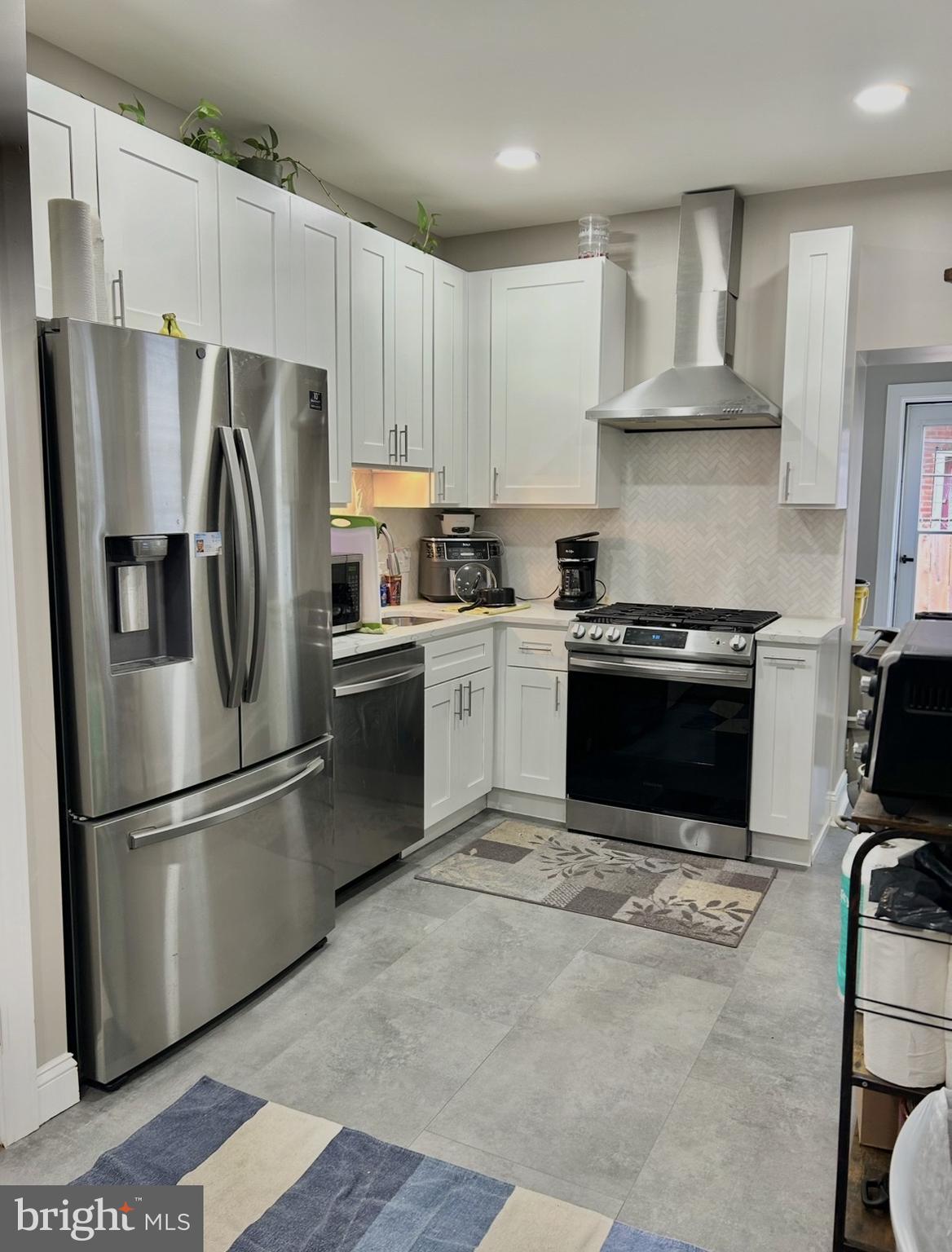 PORT RICHMOND - Residential