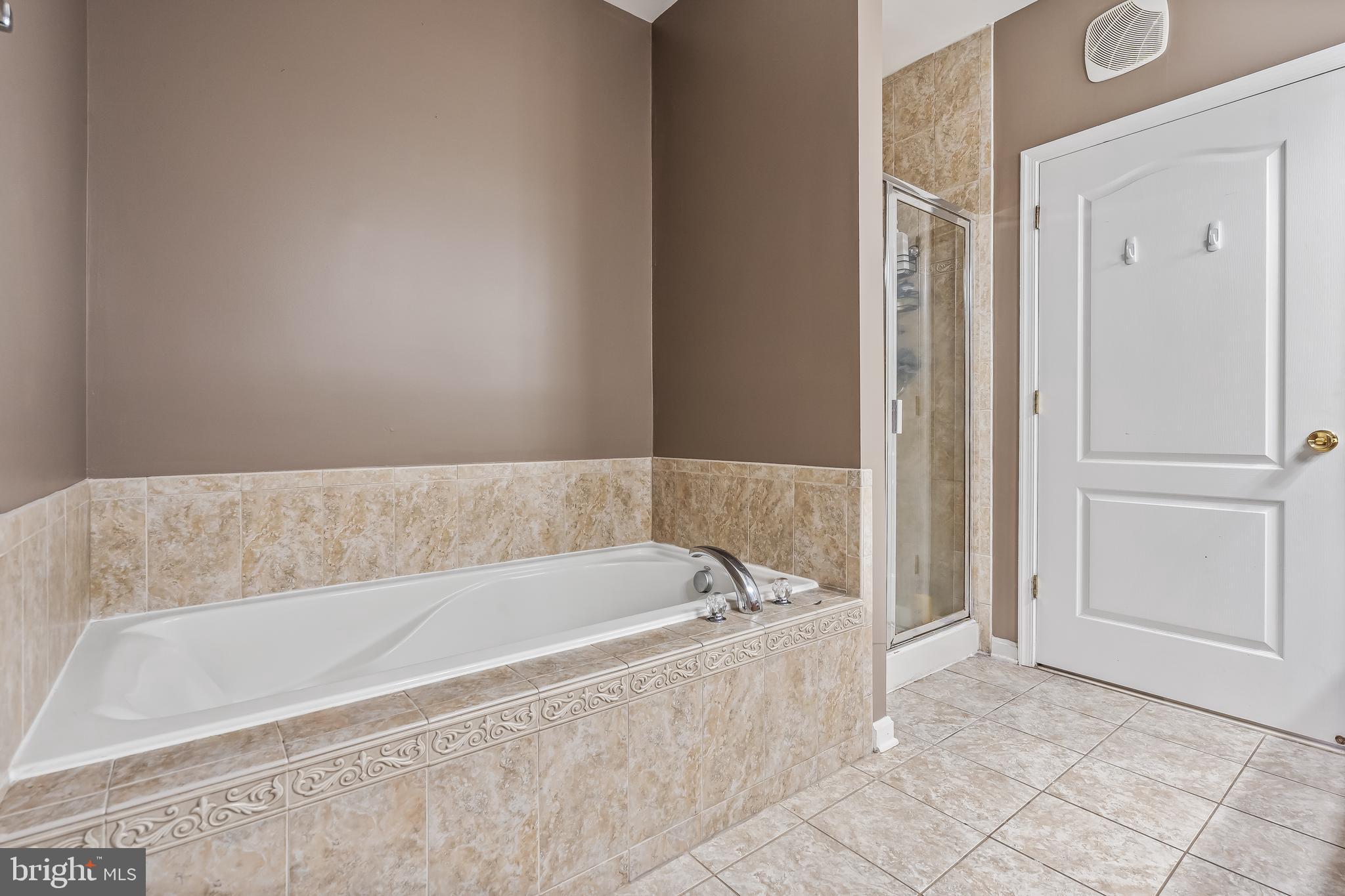 THE RESERVE CONDOMINIUMS - Residential