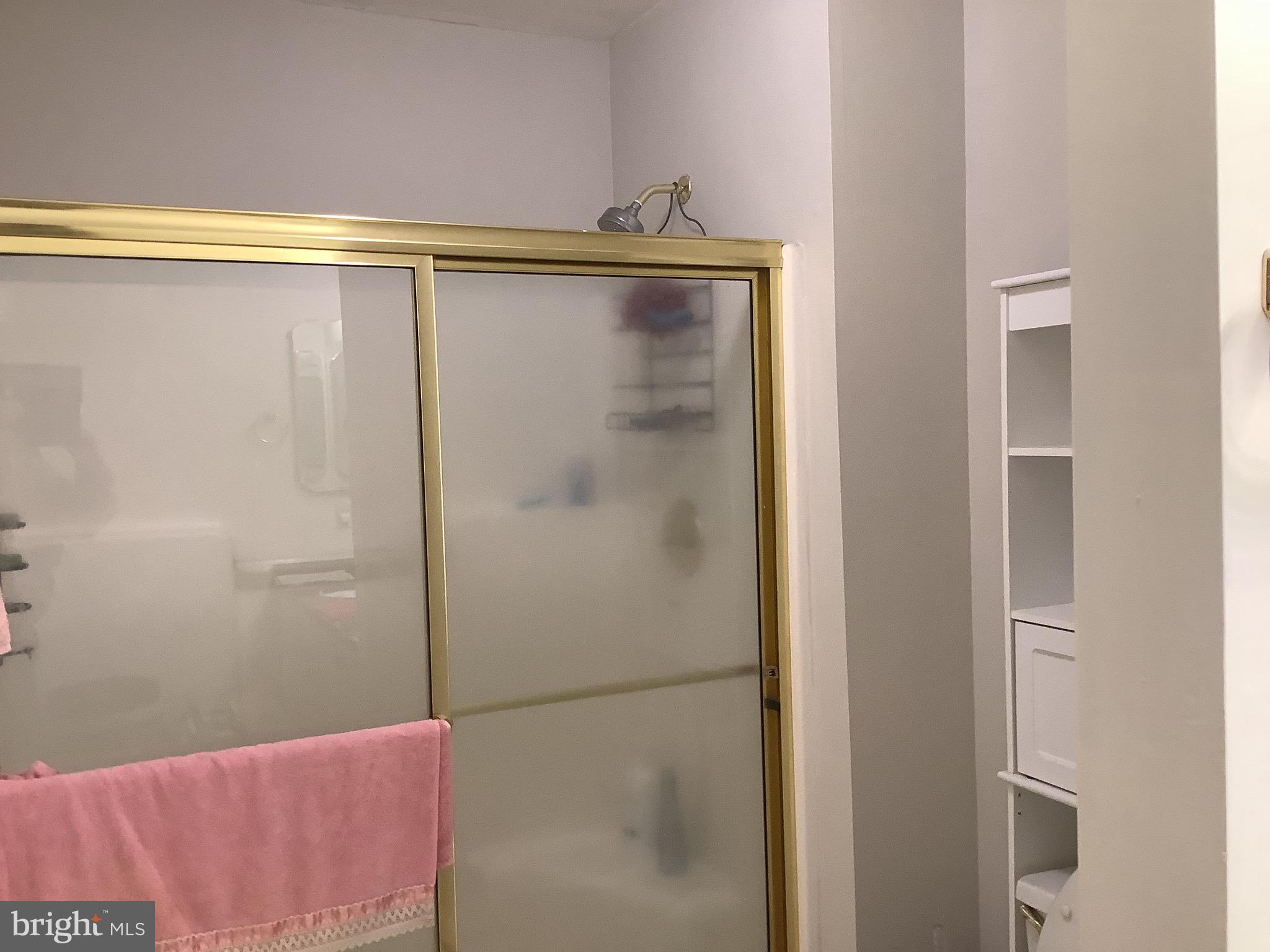 HICKORY RIDGE - Residential Lease