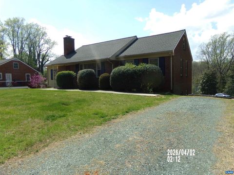 127 BUCKINGHAM CIR A CHARLOTTESVILLE VA 22903