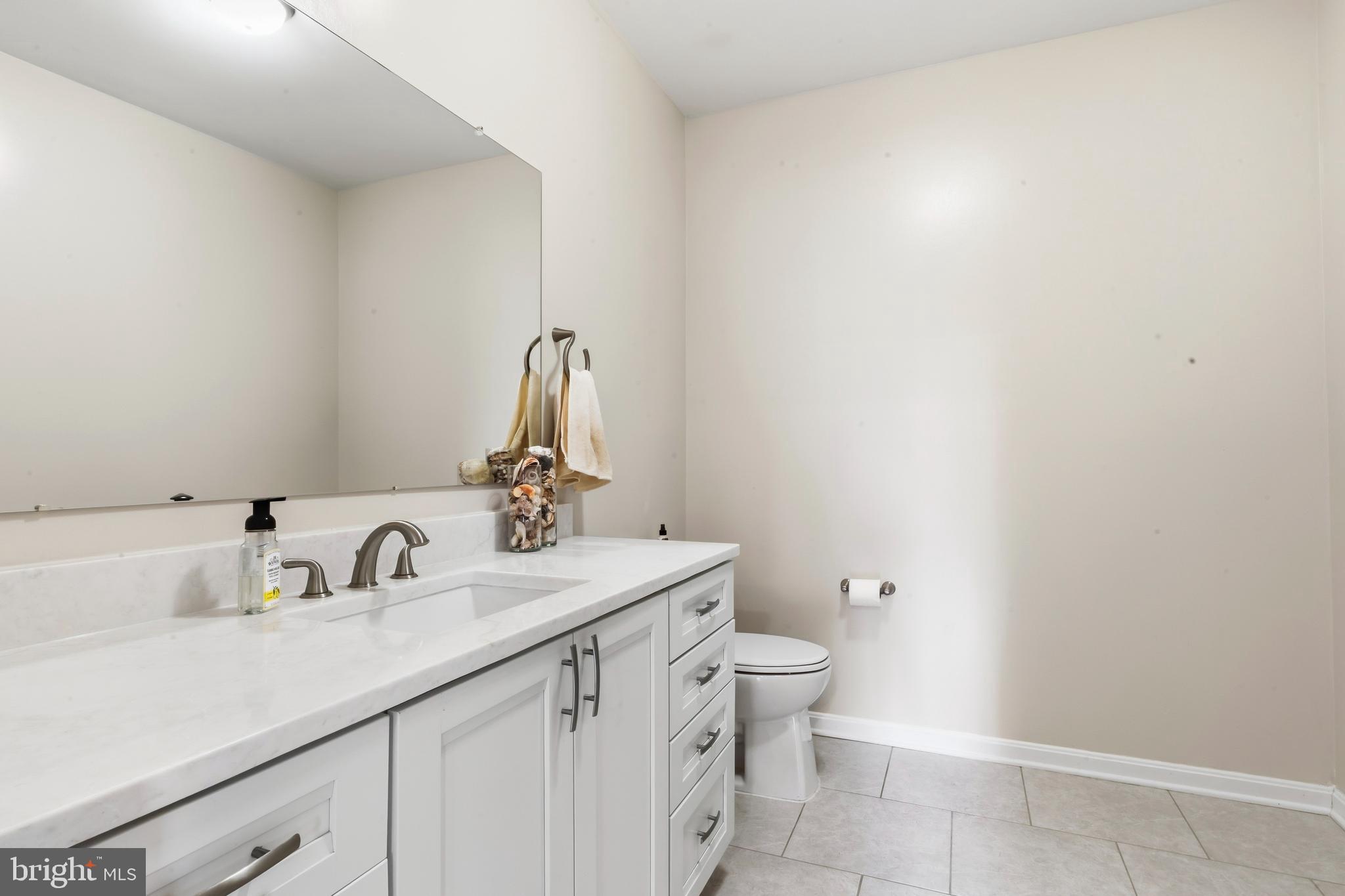 CRESTVIEW ACRES - Residential