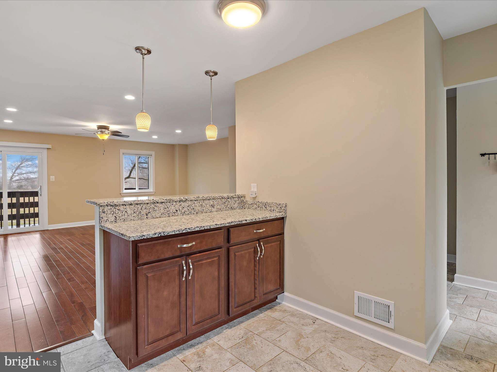 STONEOAKS - Residential