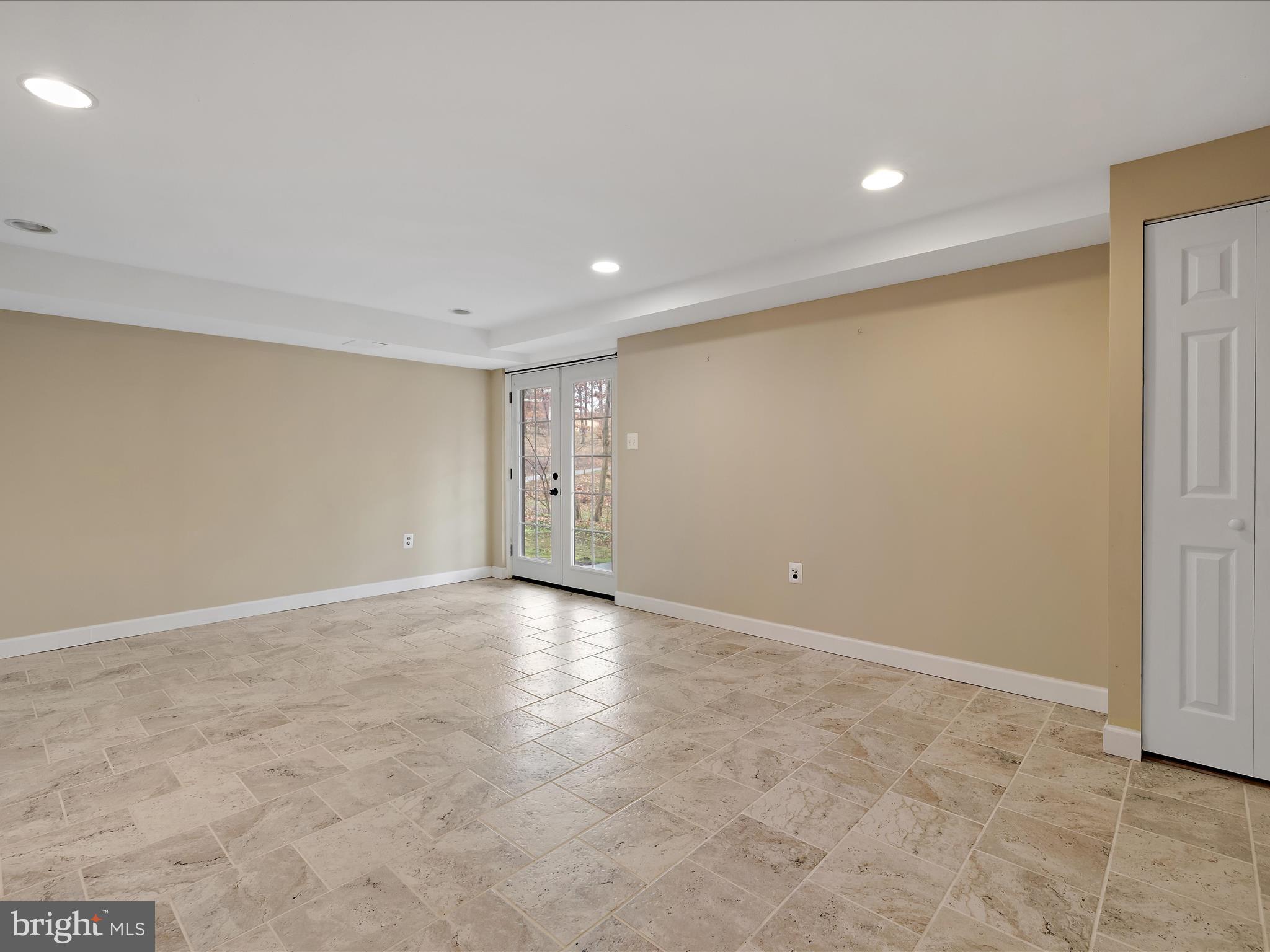 STONEOAKS - Residential