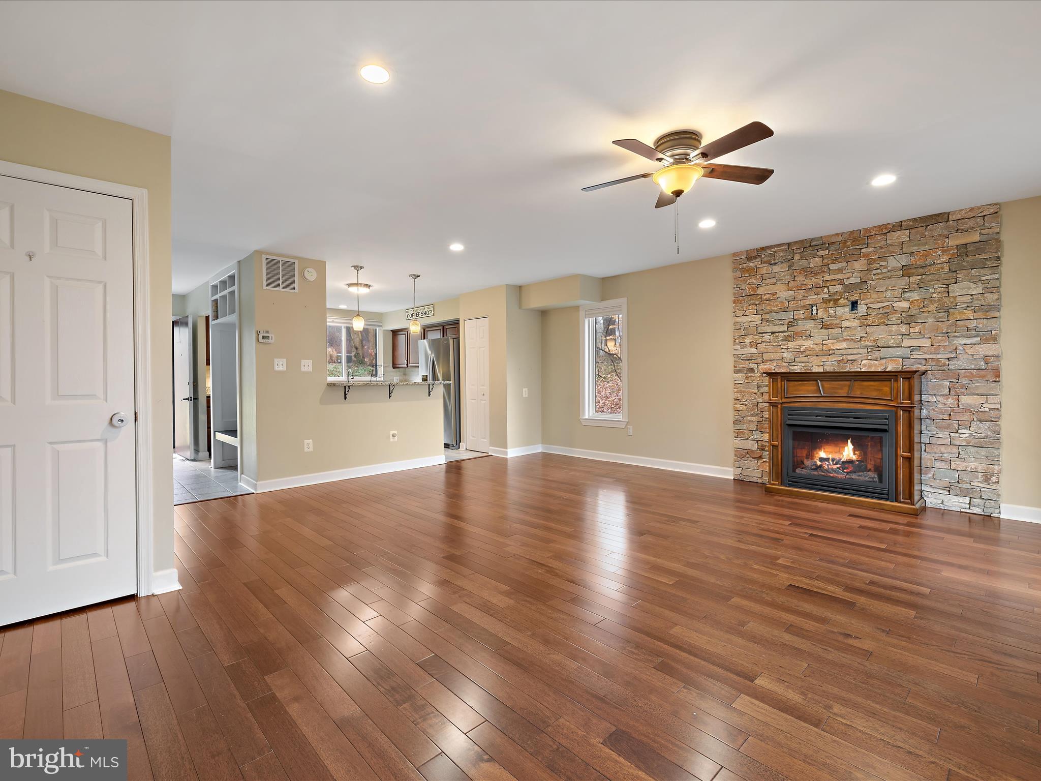 STONEOAKS - Residential