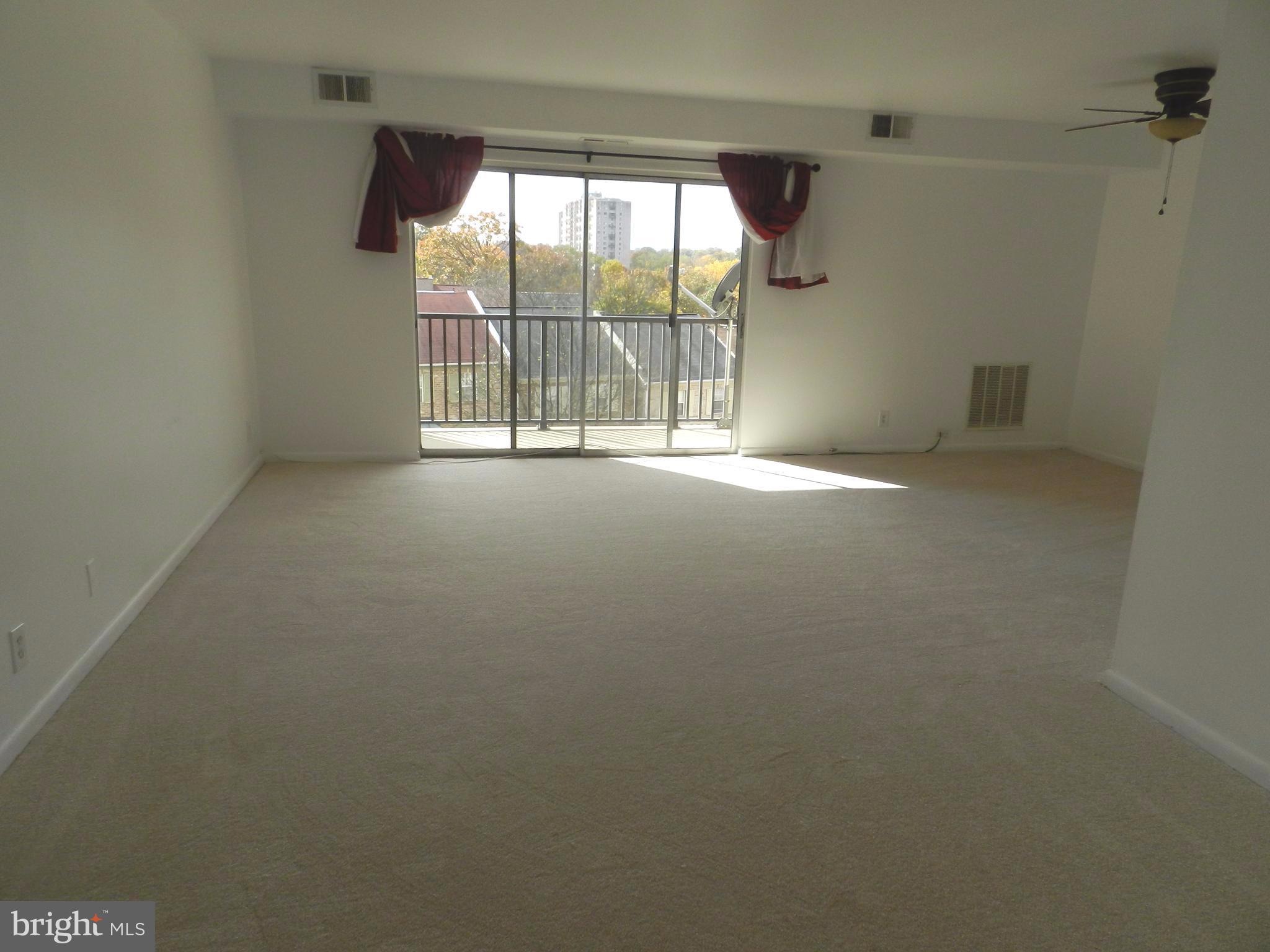 COLUMBIA TOWERS - Residential