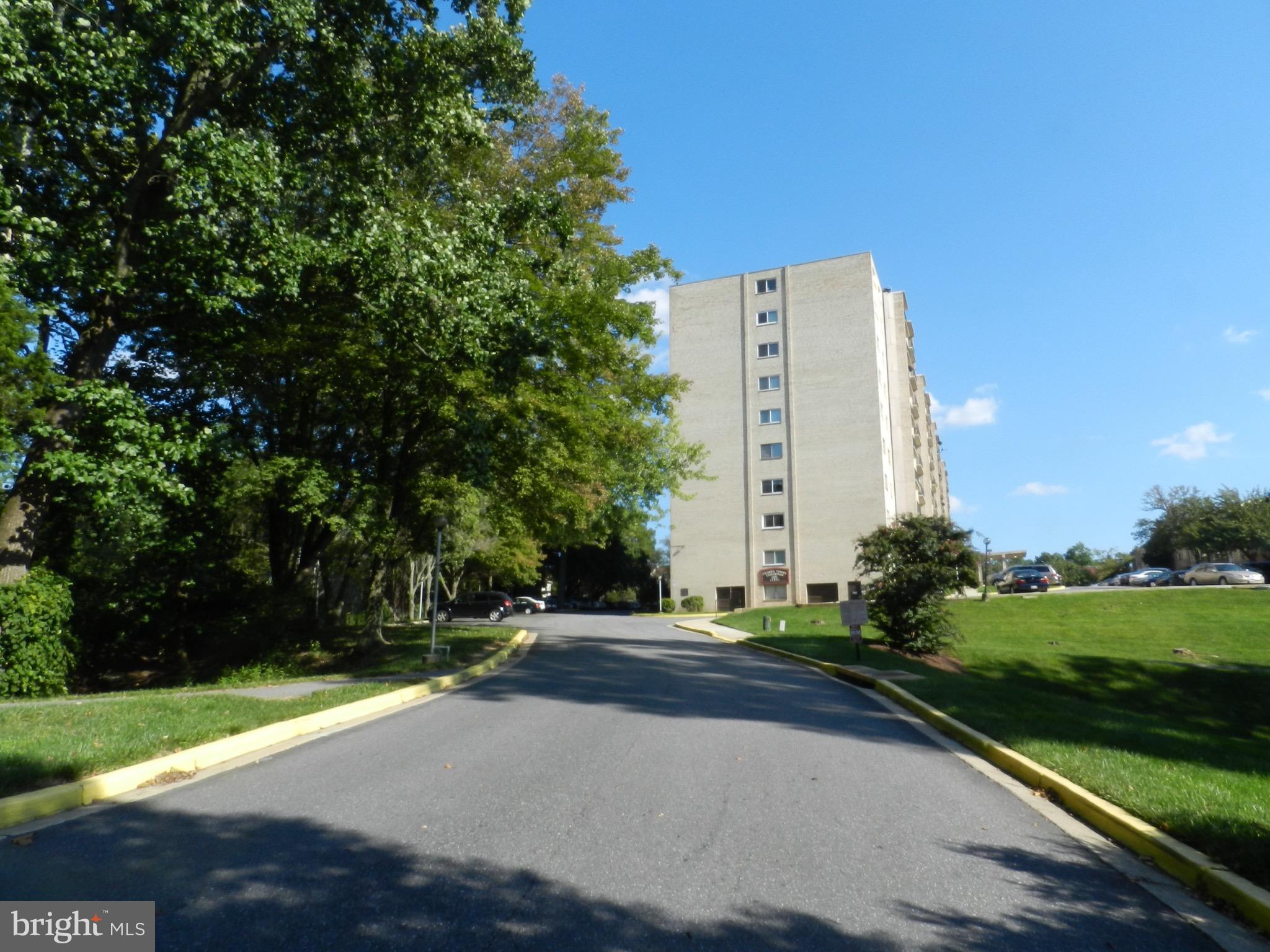 COLUMBIA TOWERS - Residential