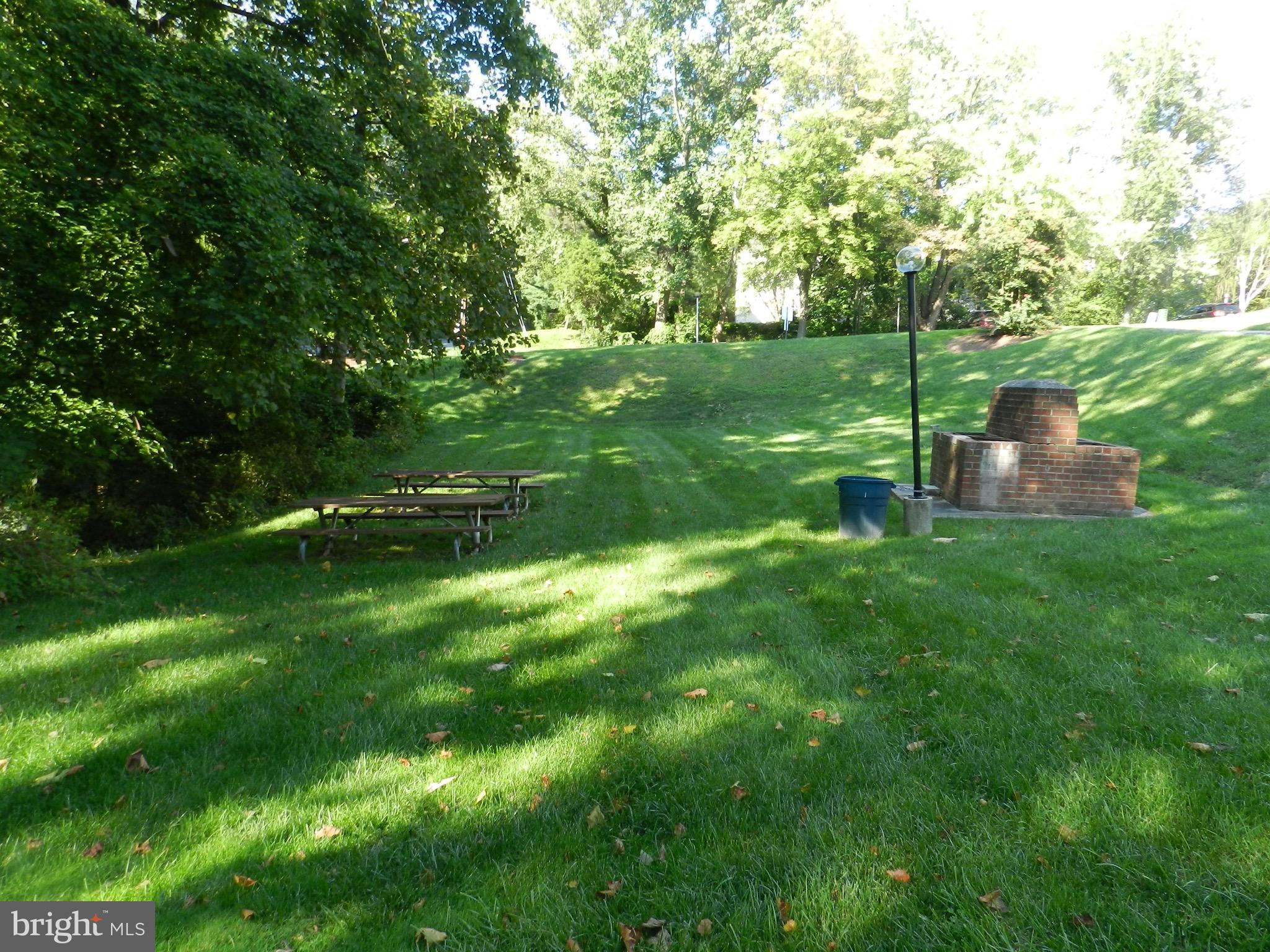 COLUMBIA TOWERS - Residential