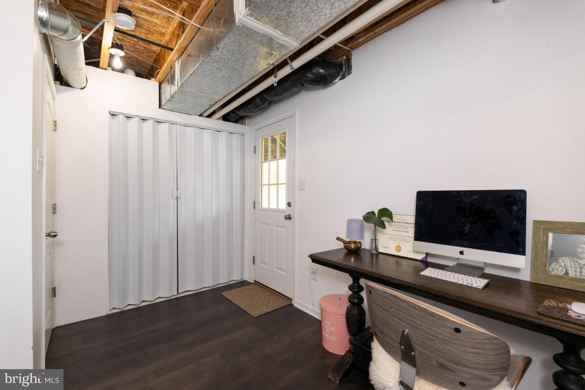 TANYARD SPRINGS - Residential Lease