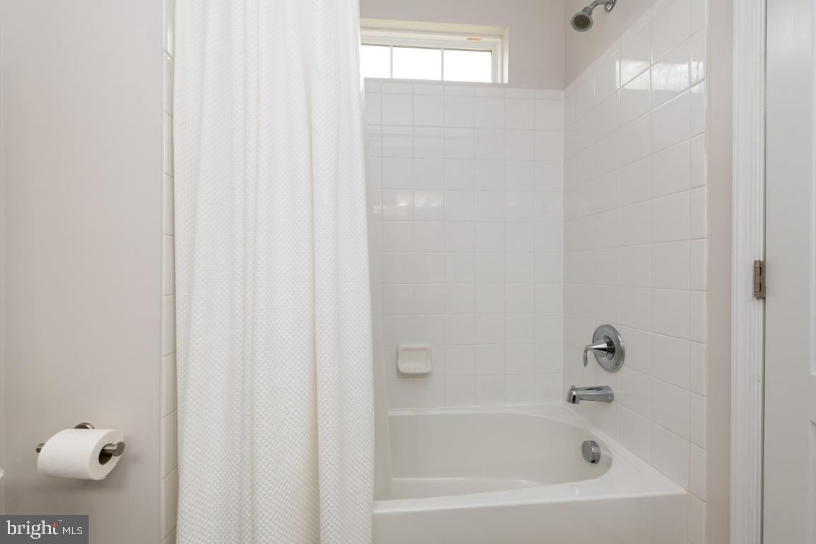 TANYARD SPRINGS - Residential Lease