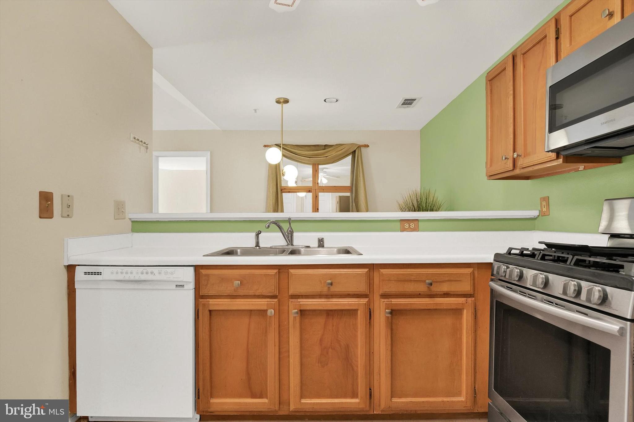 ENGLISH COUNTRY MANOR - Residential